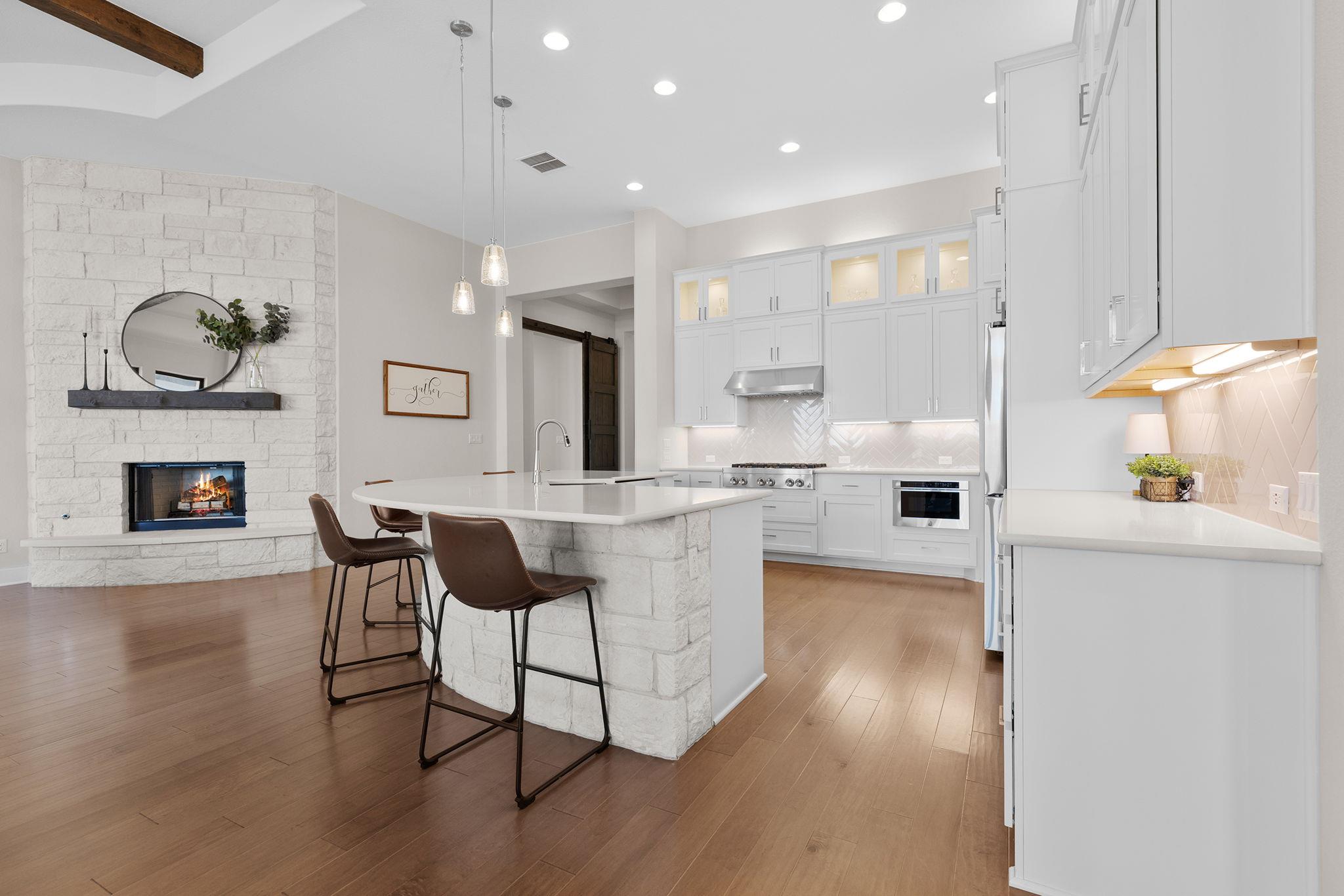 208 Rosetta Loop, Liberty Hill, TX 78642