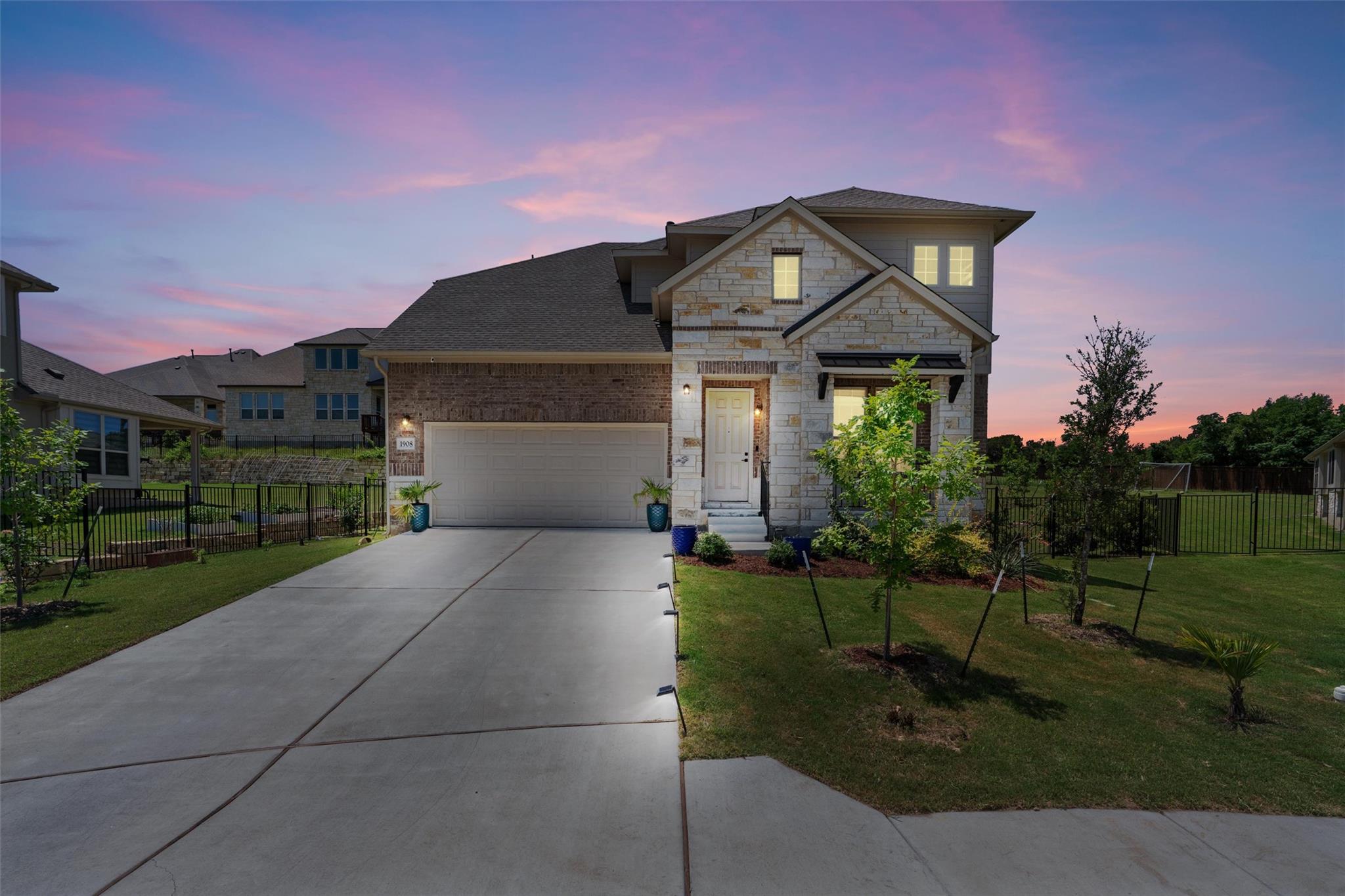 1908 Cabrera Dr, Leander, TX 78641