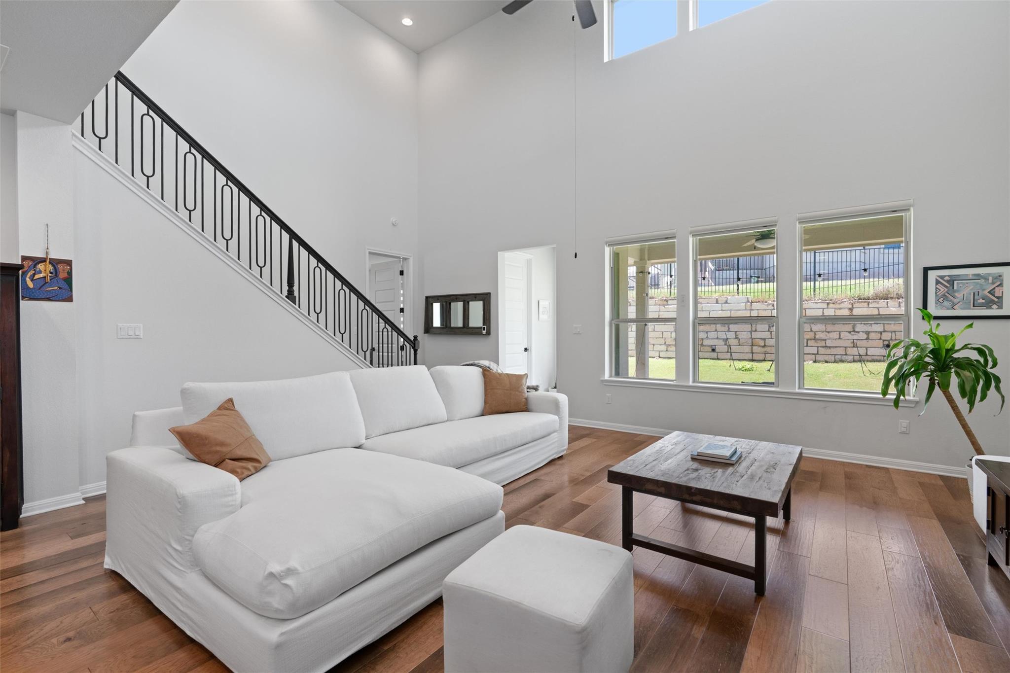 1908 Cabrera Dr, Leander, TX 78641