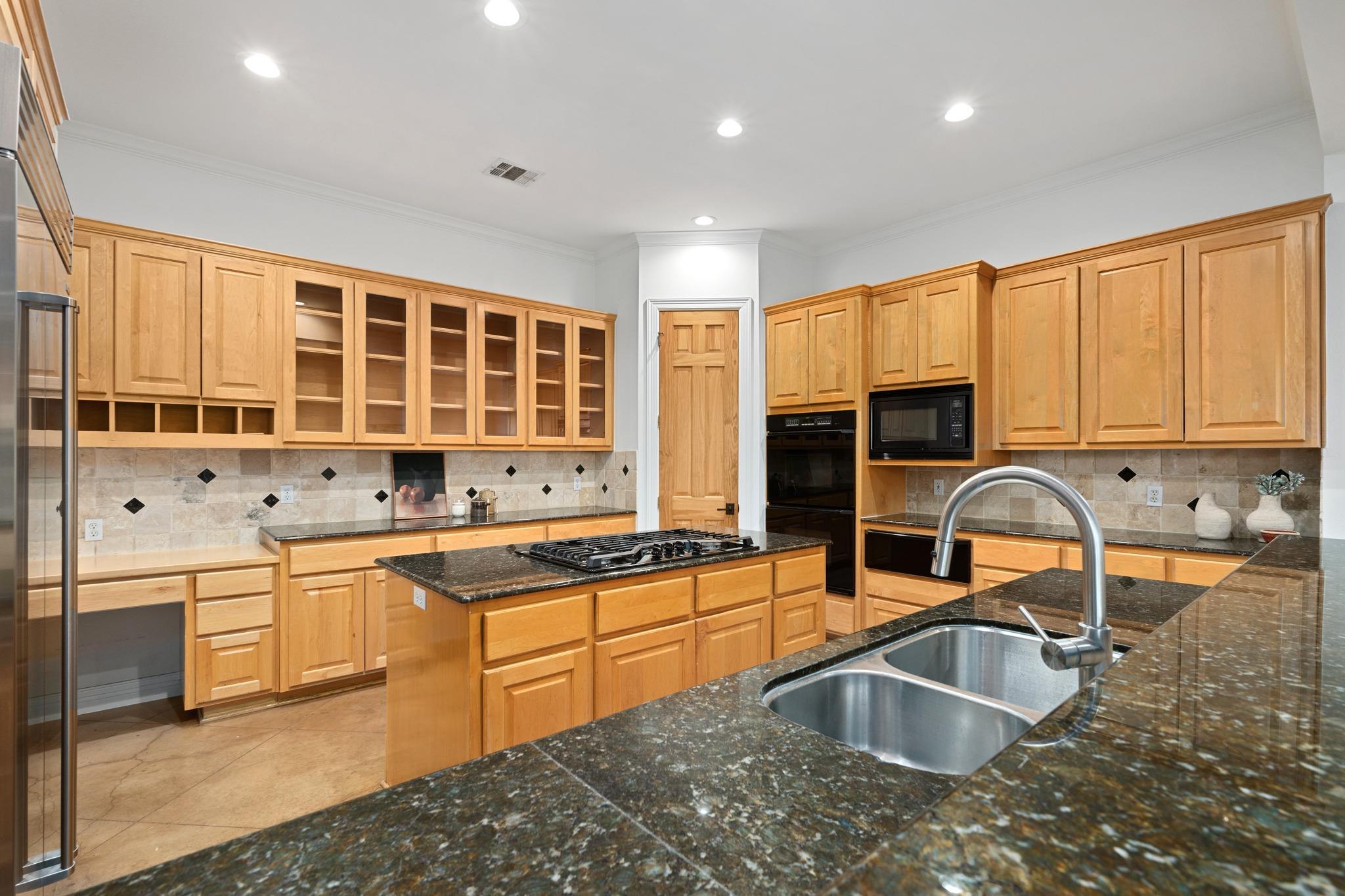 600 N River Hills Rd, Austin, TX 78733