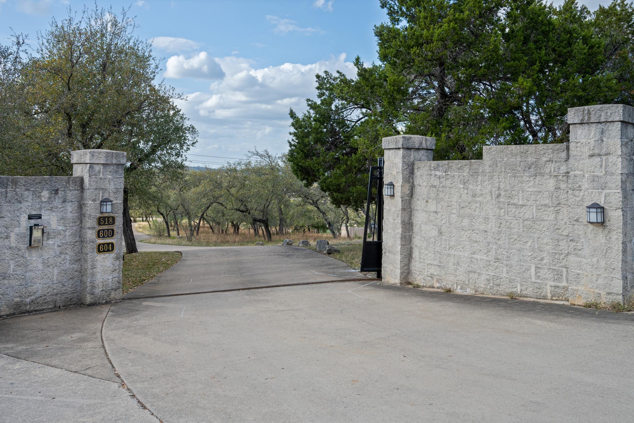 600 N River Hills Rd, Austin, TX 78733