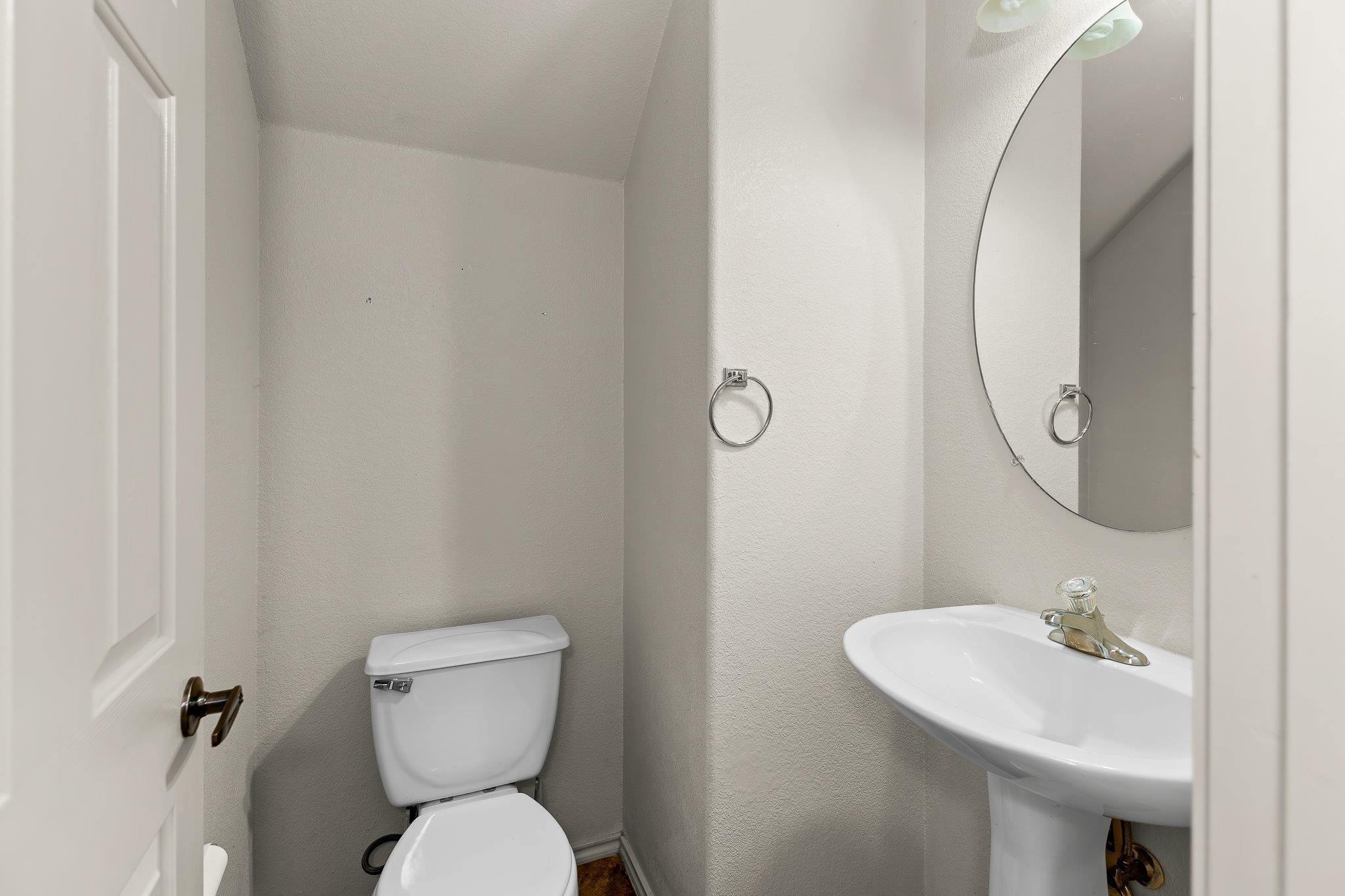 2410 Great Oaks Dr # 202, Round Rock, TX 78681