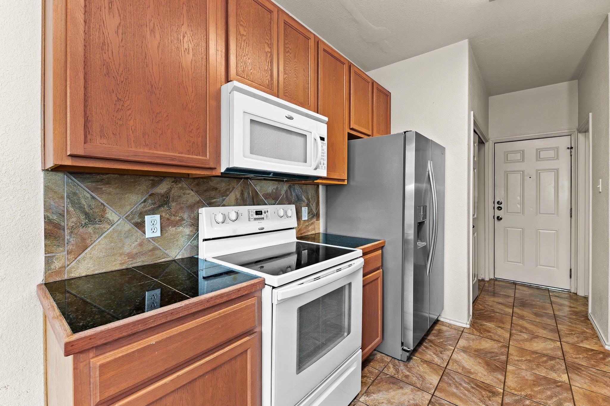 2410 Great Oaks Dr # 202, Round Rock, TX 78681