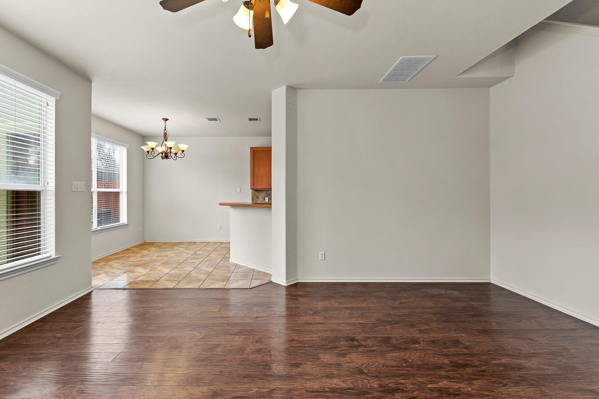 2410 Great Oaks Dr # 202, Round Rock, TX 78681