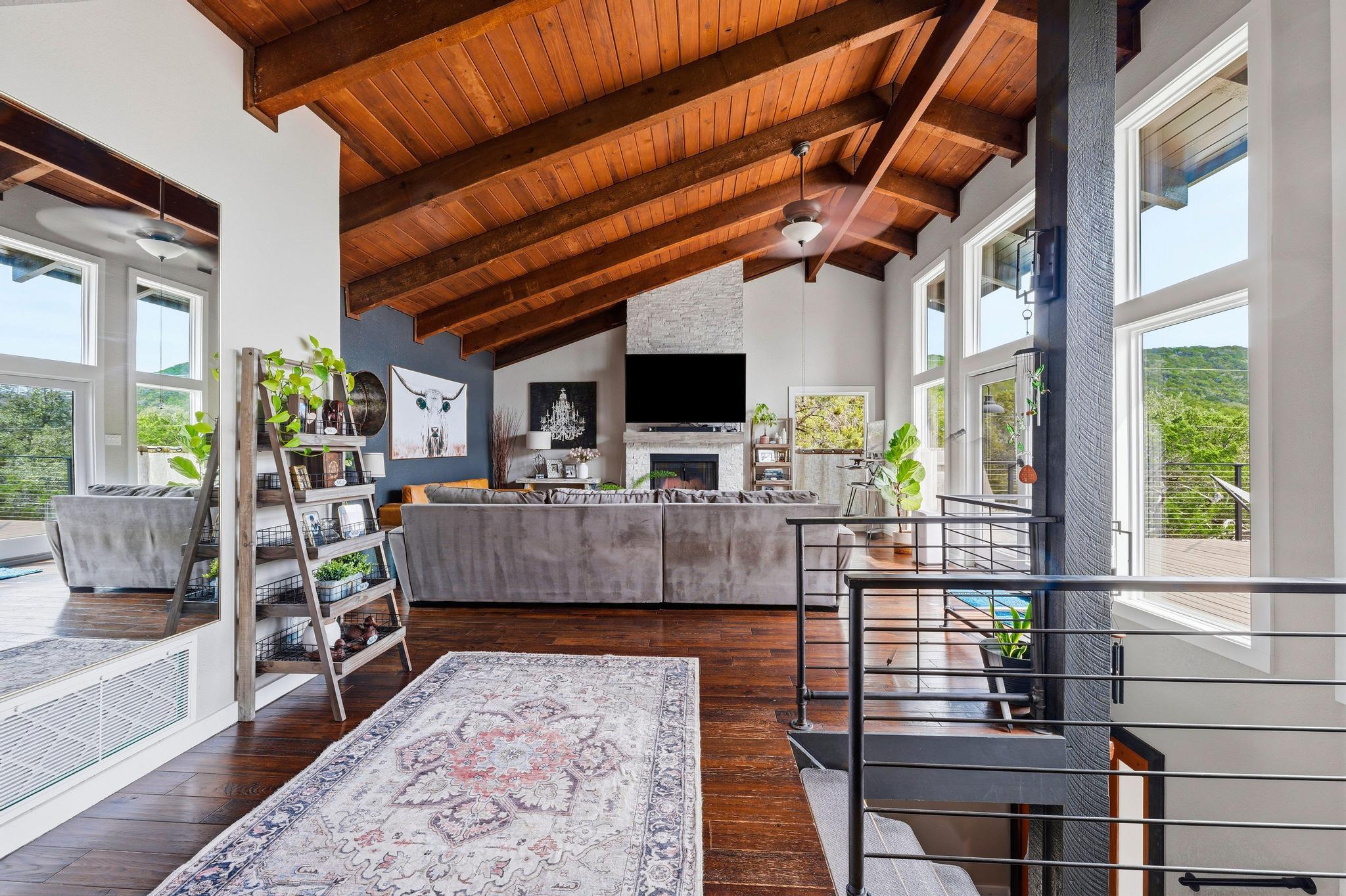 7039 Comanche Trl, Austin, TX 78732