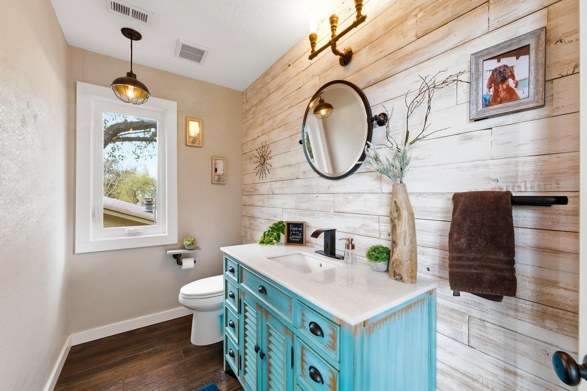 7039 Comanche Trl, Austin, TX 78732