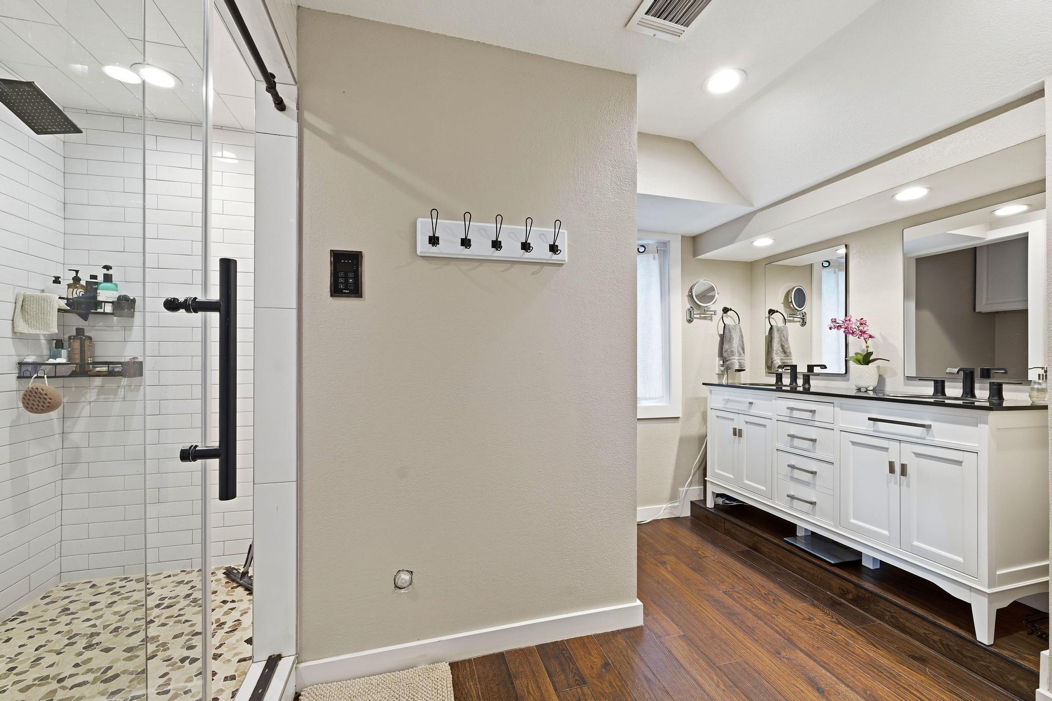 7039 Comanche Trl, Austin, TX 78732