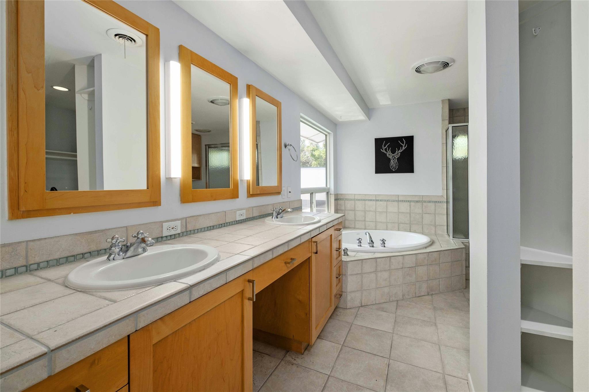 202 Laurelwood Trl, Austin, TX 78746