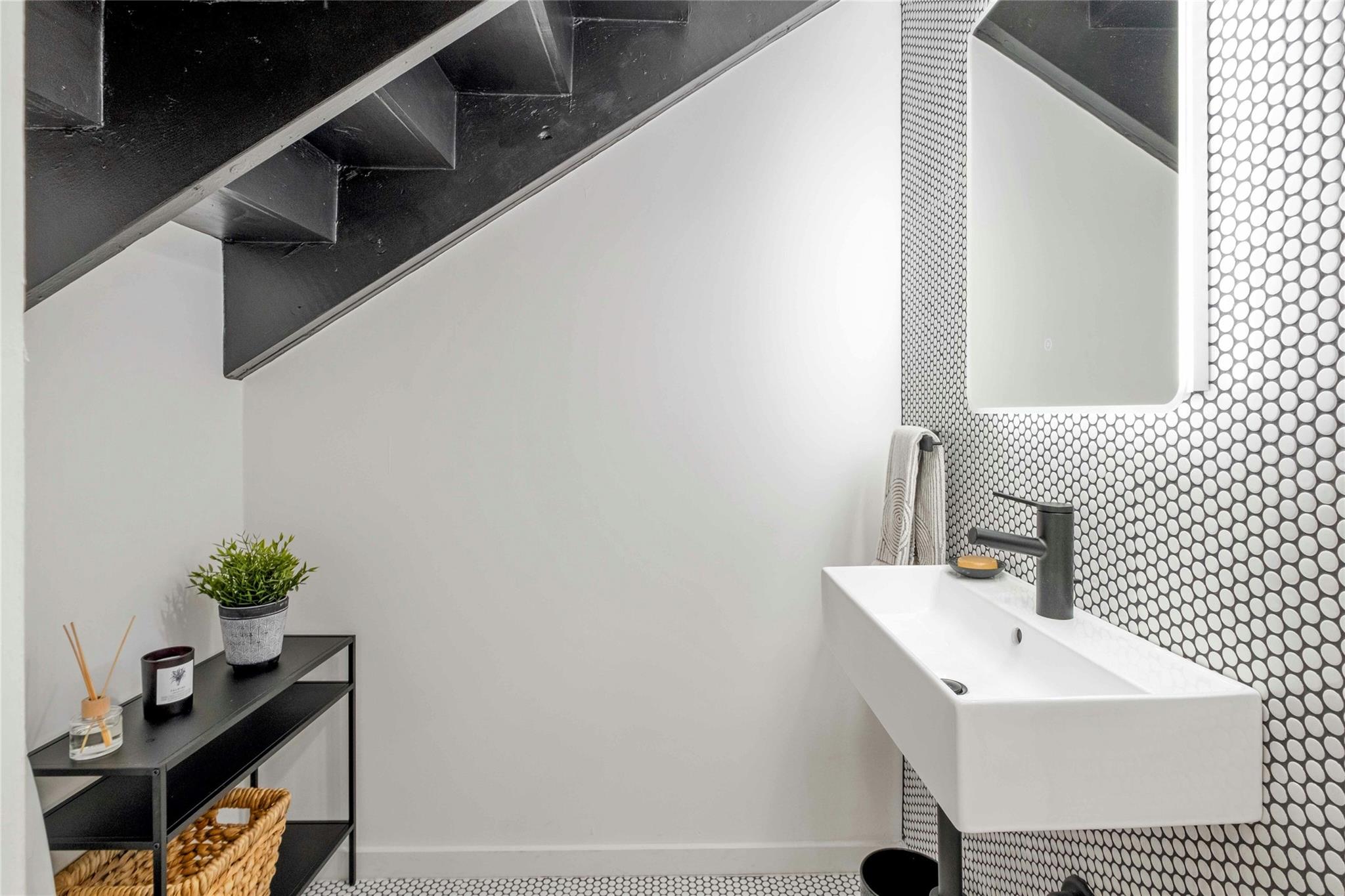 202 Laurelwood Trl, Austin, TX 78746