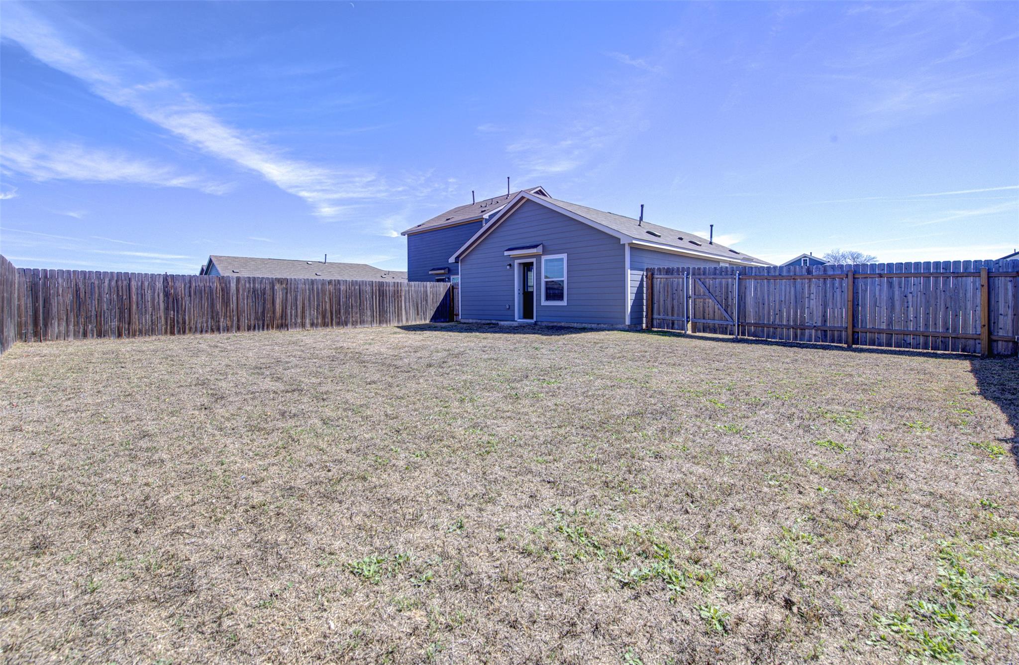 517 Thunderstorm Ave, Lockhart, TX 78644