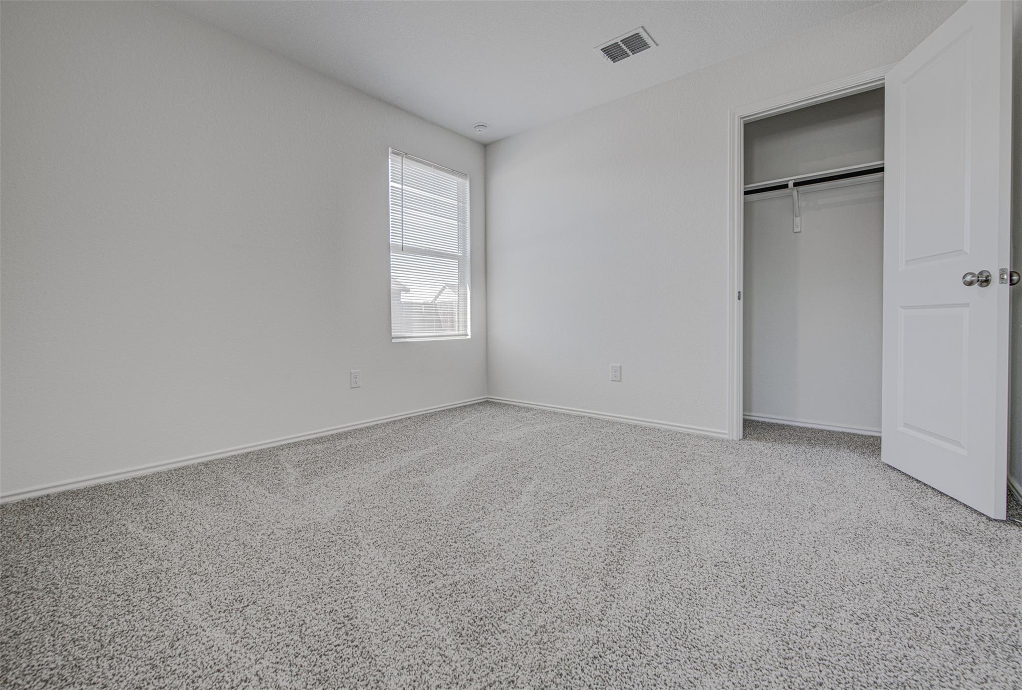 517 Thunderstorm Ave, Lockhart, TX 78644