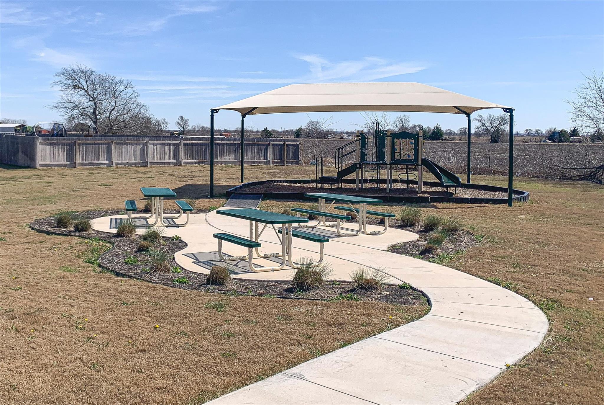 517 Thunderstorm Ave, Lockhart, TX 78644