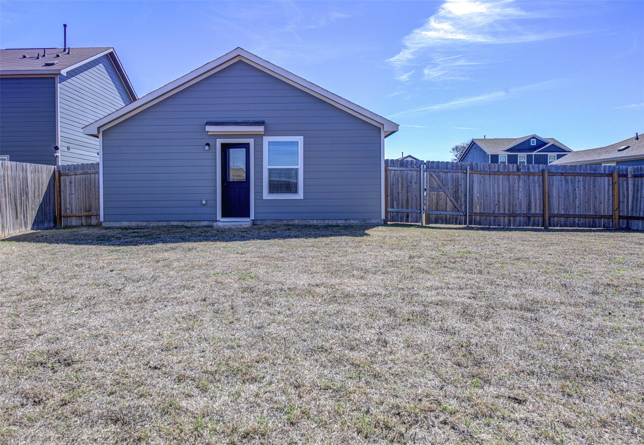 517 Thunderstorm Ave, Lockhart, TX 78644