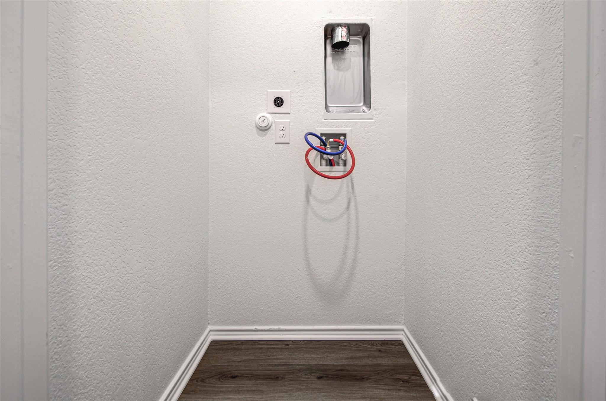 517 Thunderstorm Ave, Lockhart, TX 78644