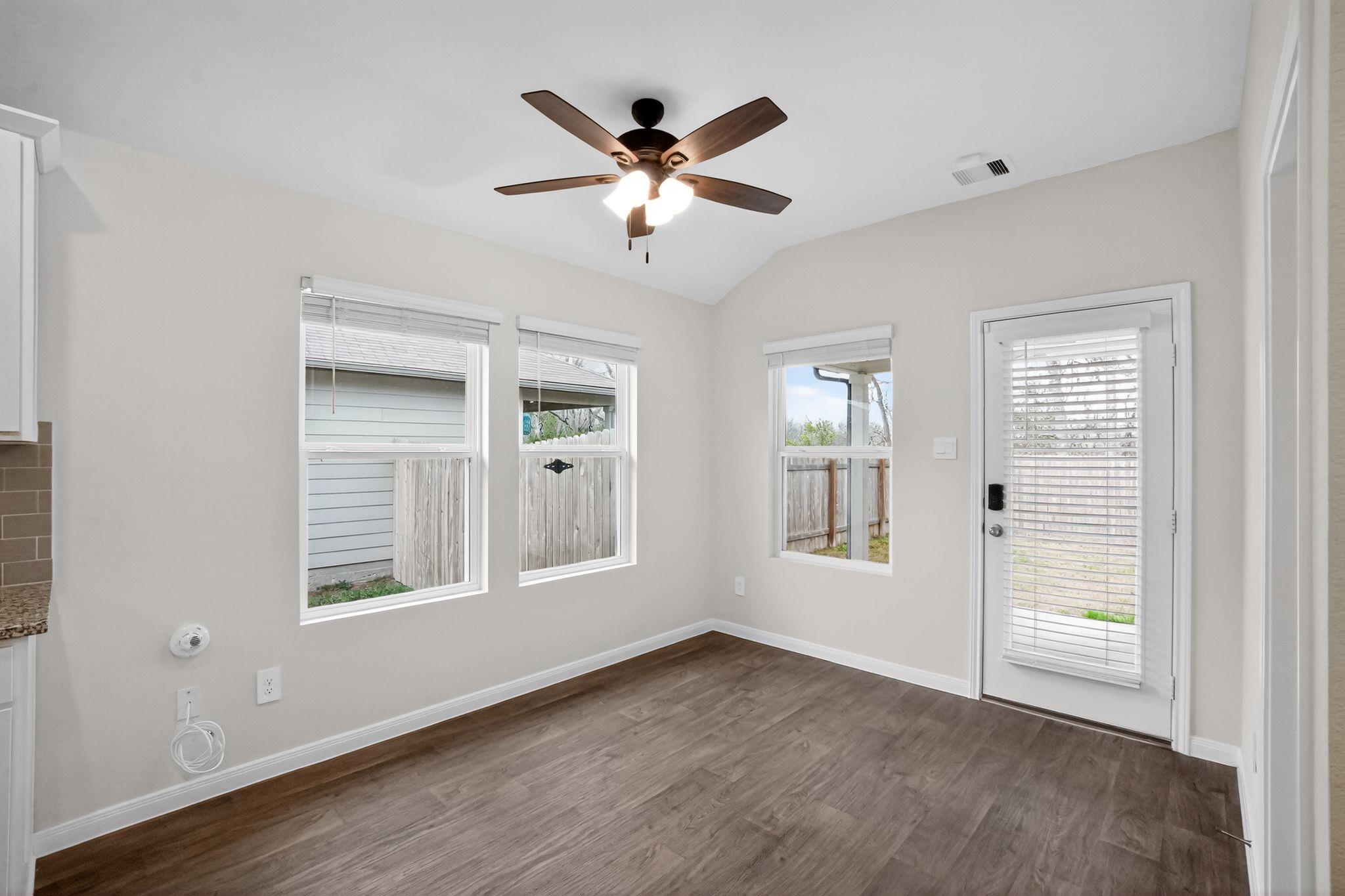 206 ADDISON Pl, Lockhart, TX 78644