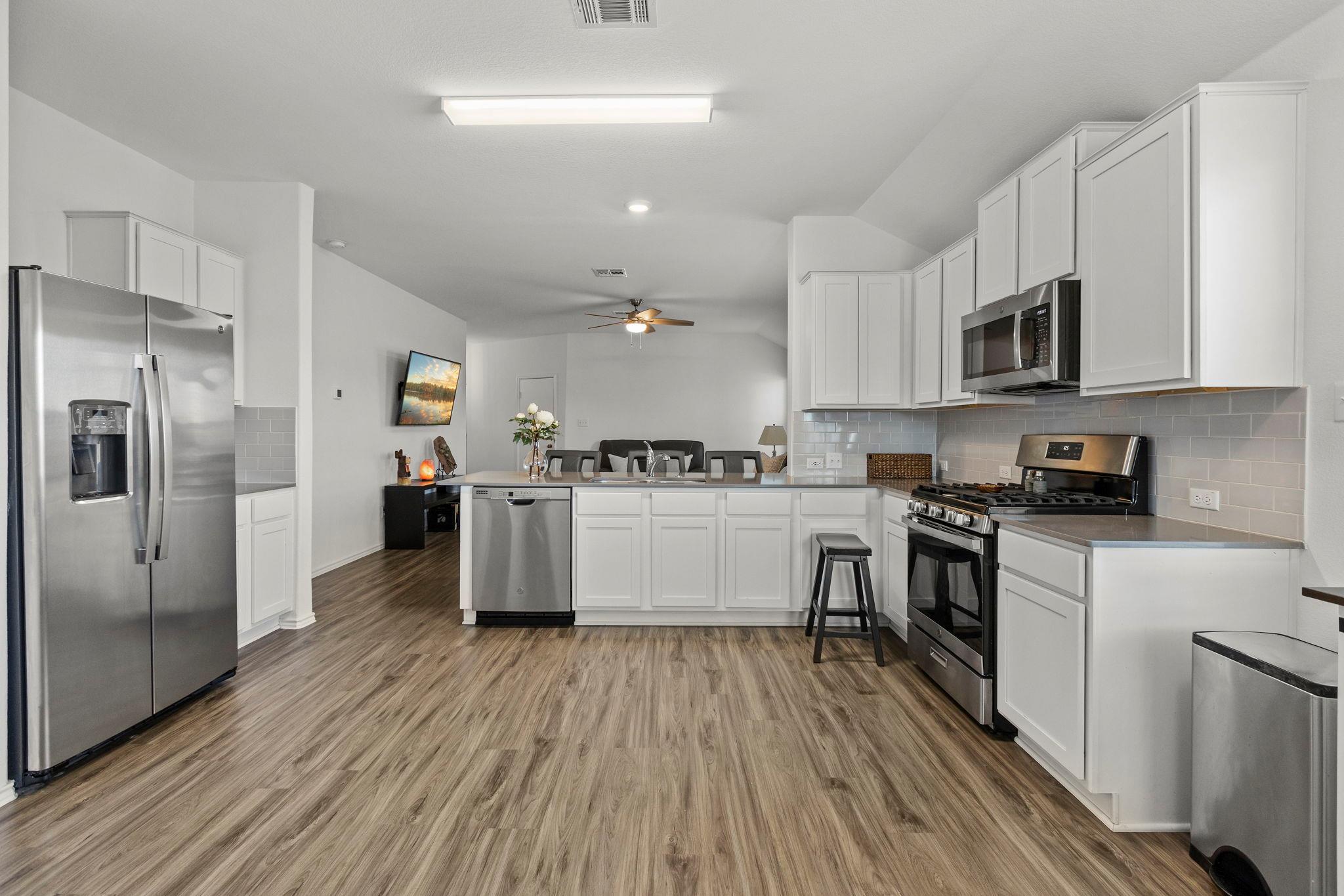 200 High Plains Pass, Liberty Hill, TX 78642