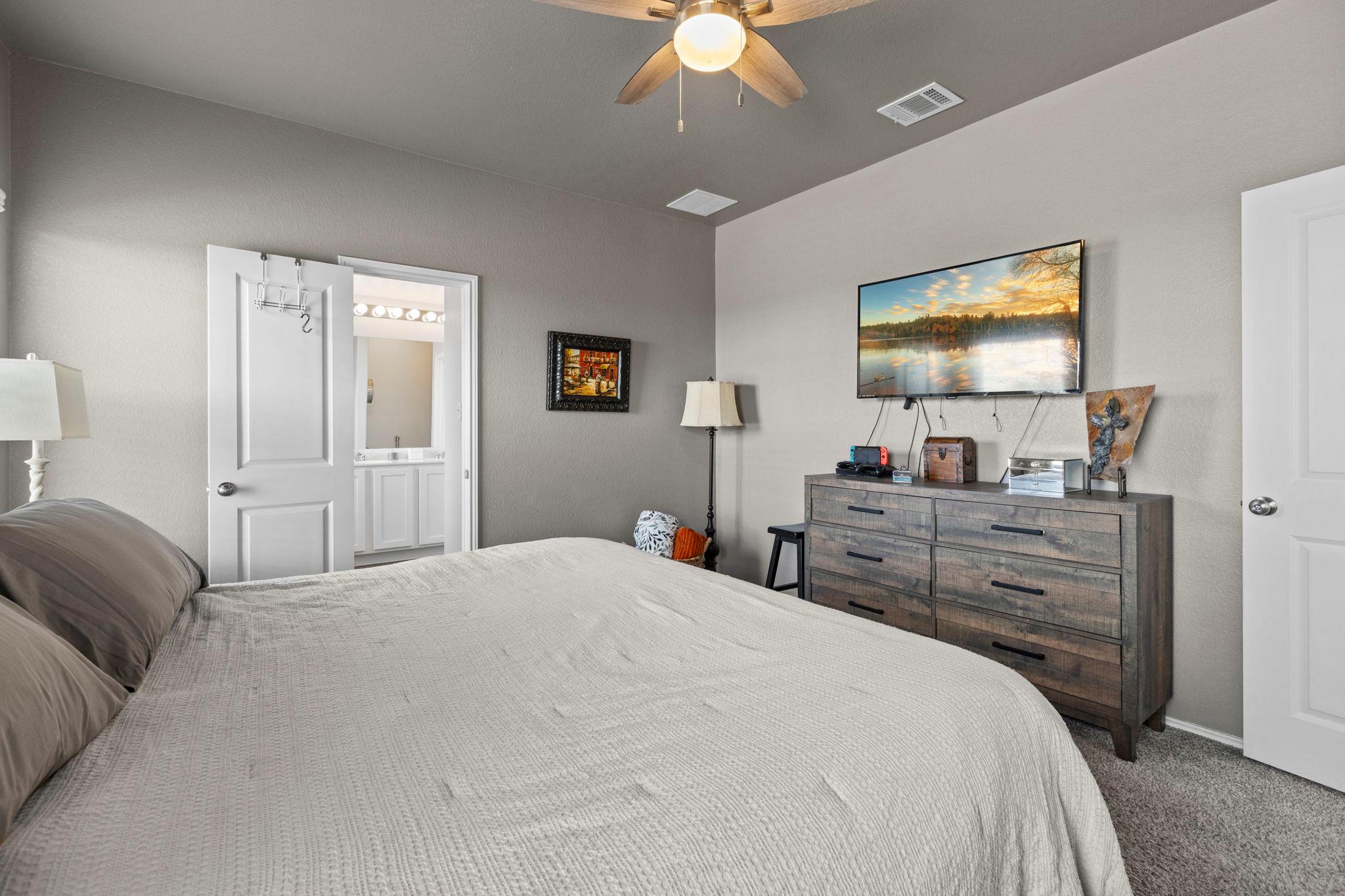 200 High Plains Pass, Liberty Hill, TX 78642