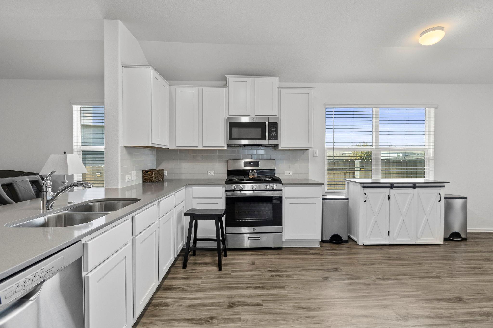 200 High Plains Pass, Liberty Hill, TX 78642