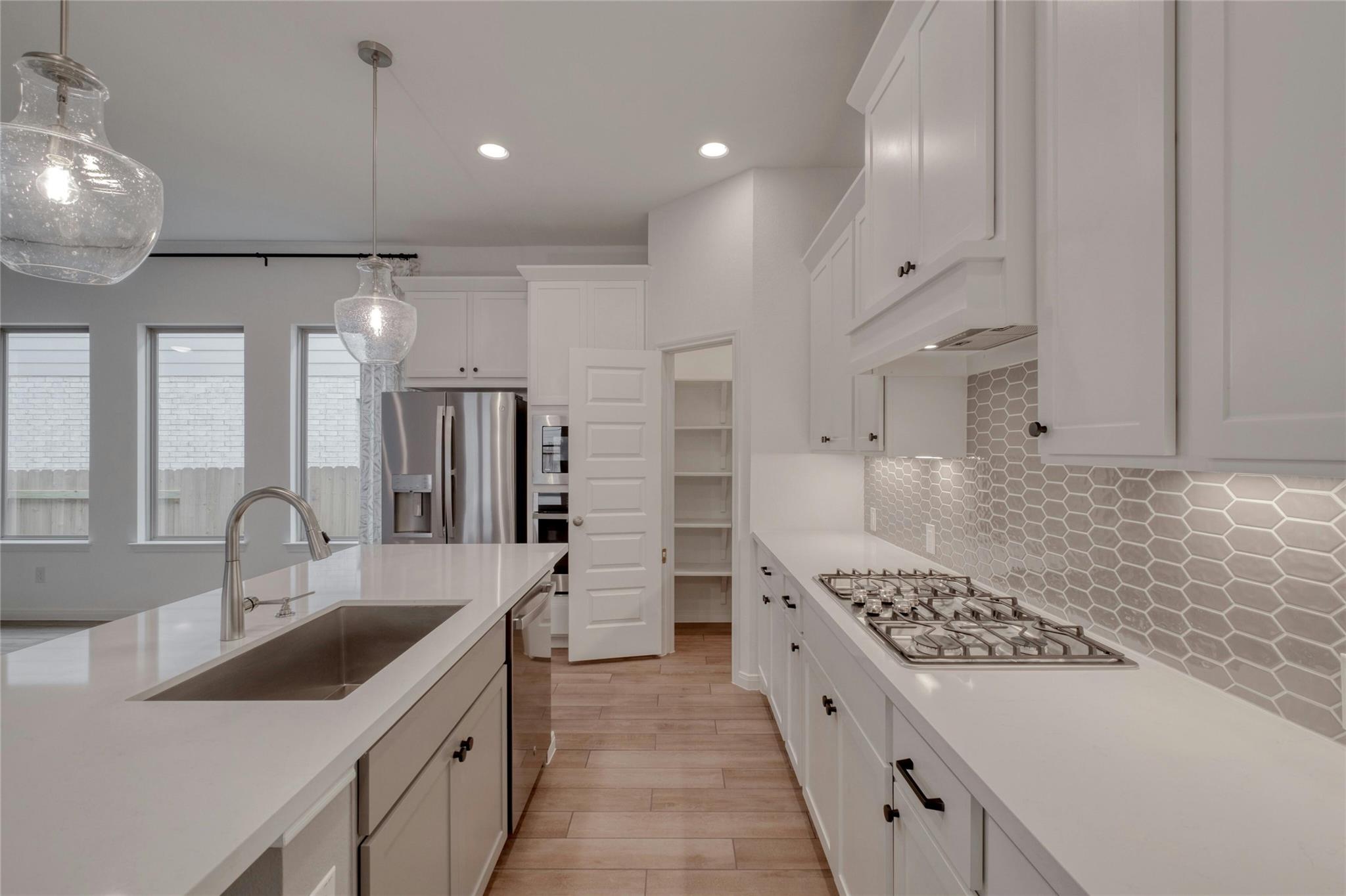 305 Langhorne Bnd, Liberty Hill, TX 78642