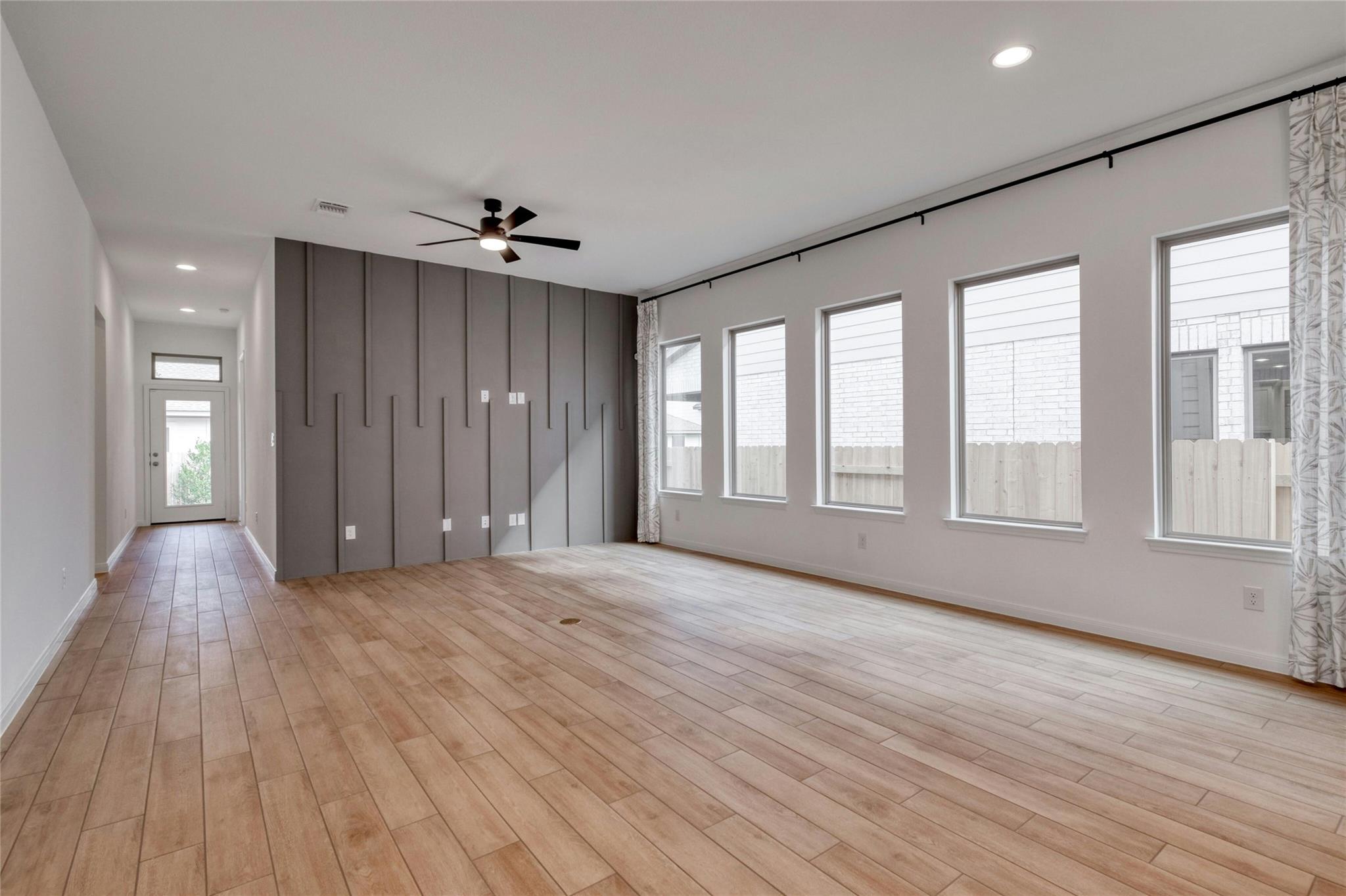 305 Langhorne Bnd, Liberty Hill, TX 78642