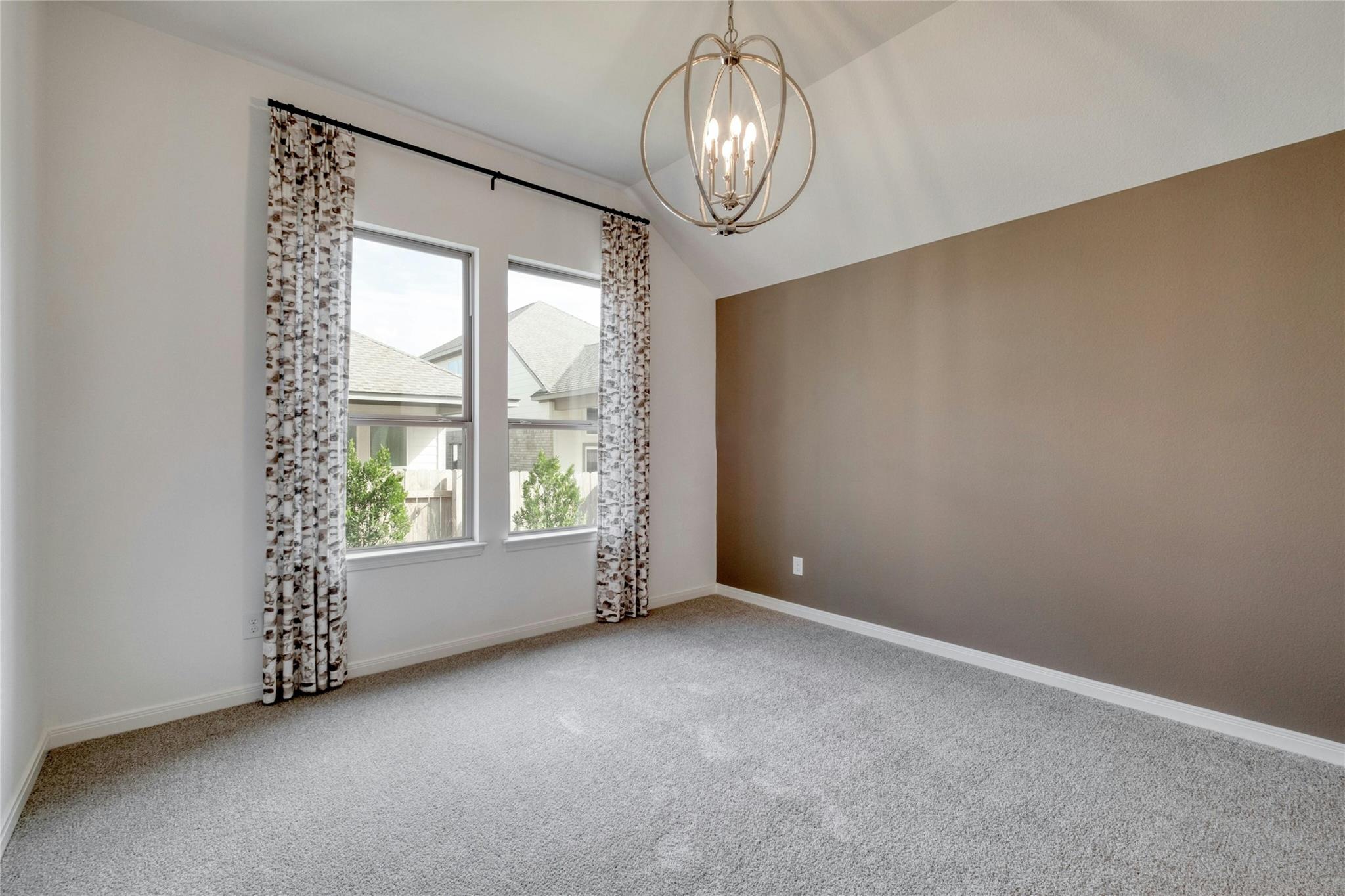 305 Langhorne Bnd, Liberty Hill, TX 78642