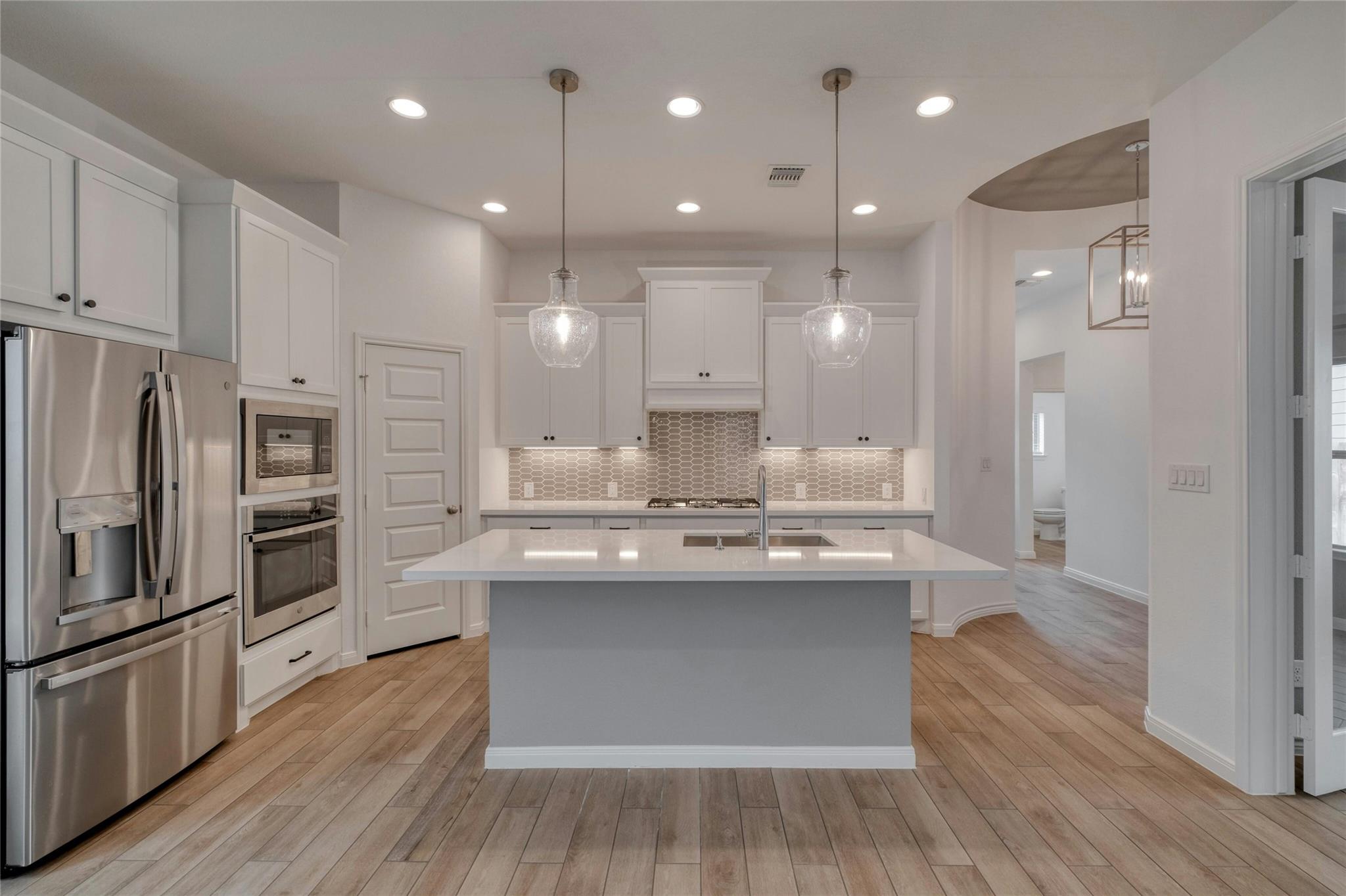 305 Langhorne Bnd, Liberty Hill, TX 78642