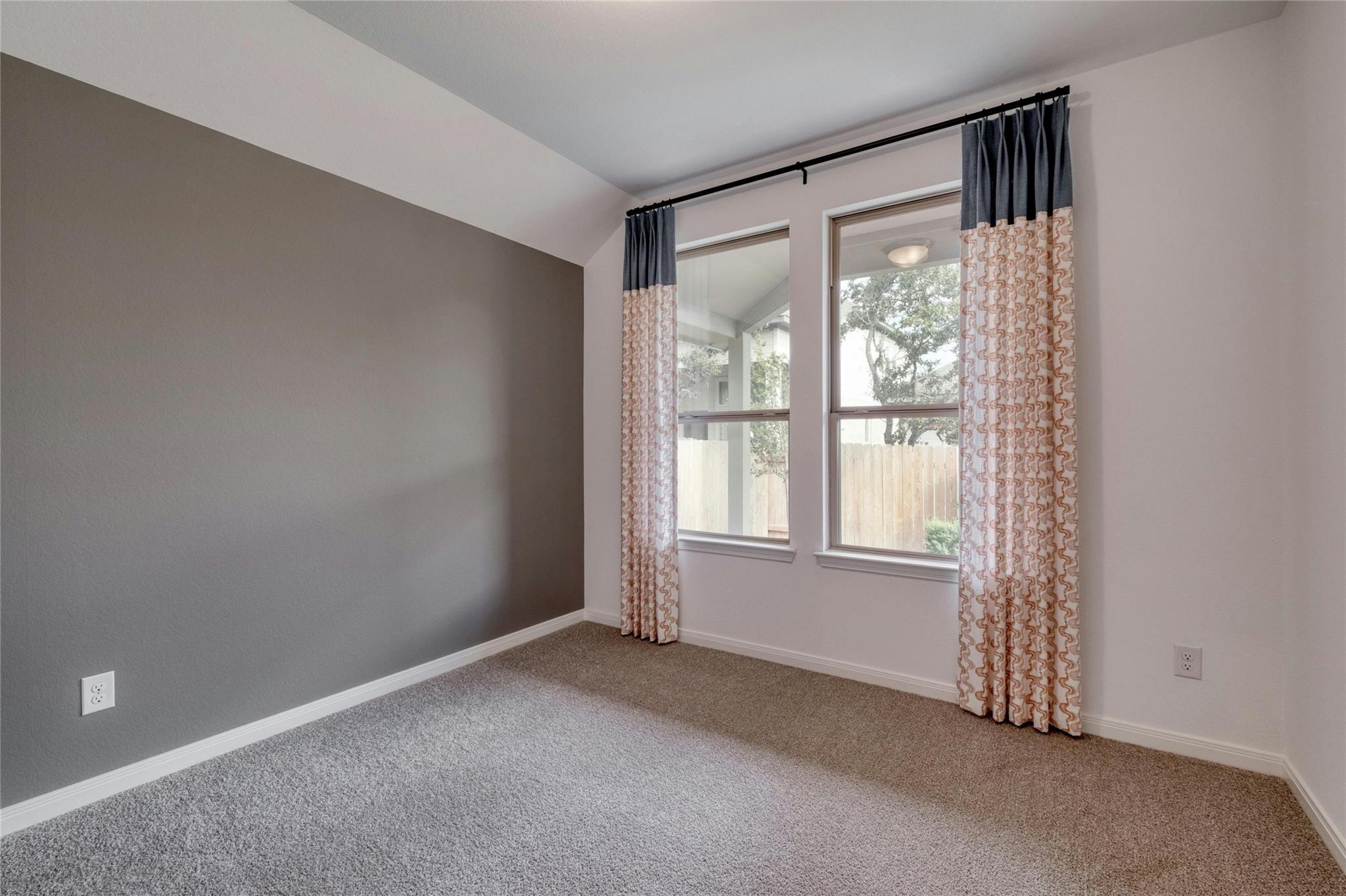 305 Langhorne Bnd, Liberty Hill, TX 78642