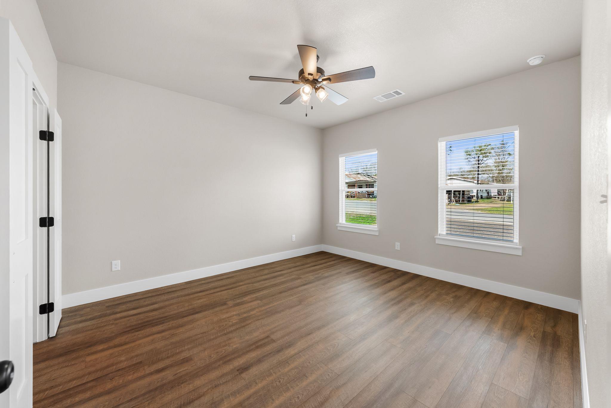 103 Lentz Main St, Red Rock, TX 78662