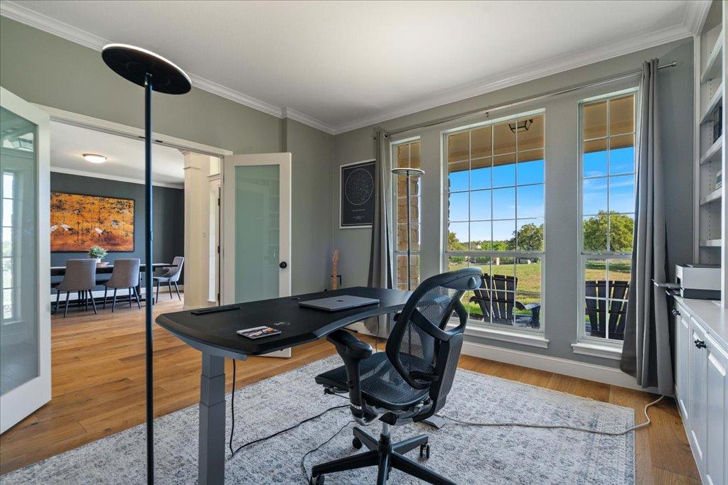 19215 White Horse Cv, Spicewood, TX 78669