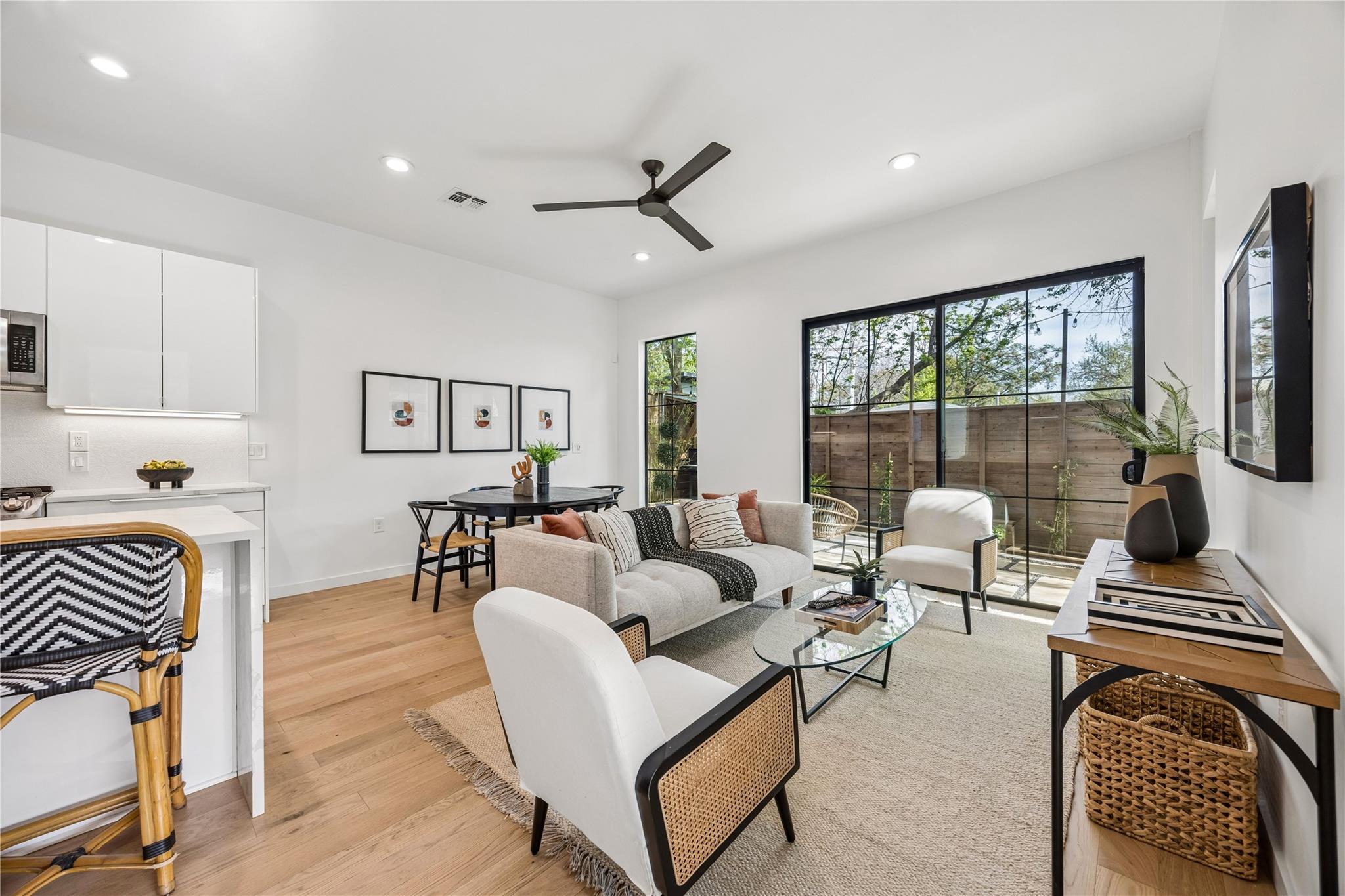 1718 Valeria St, Austin, TX 78704