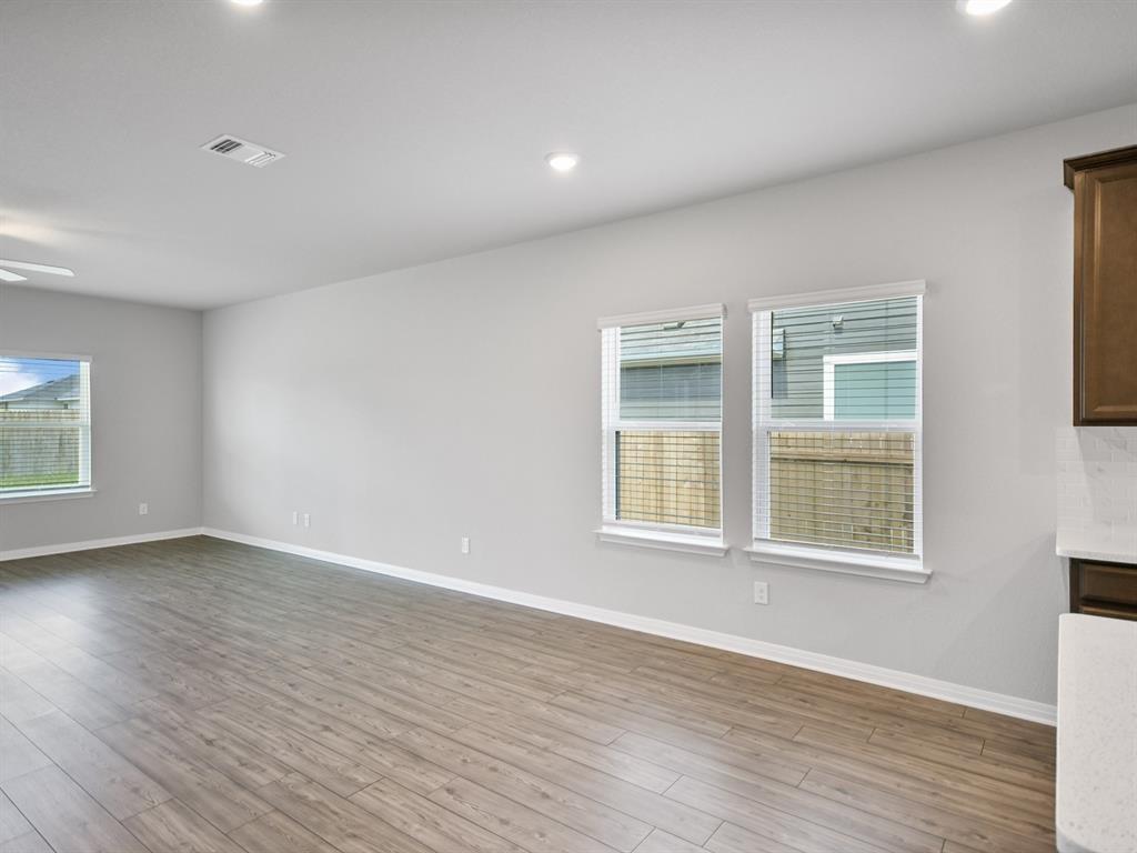 115 Cona Way, Hutto, TX 78634