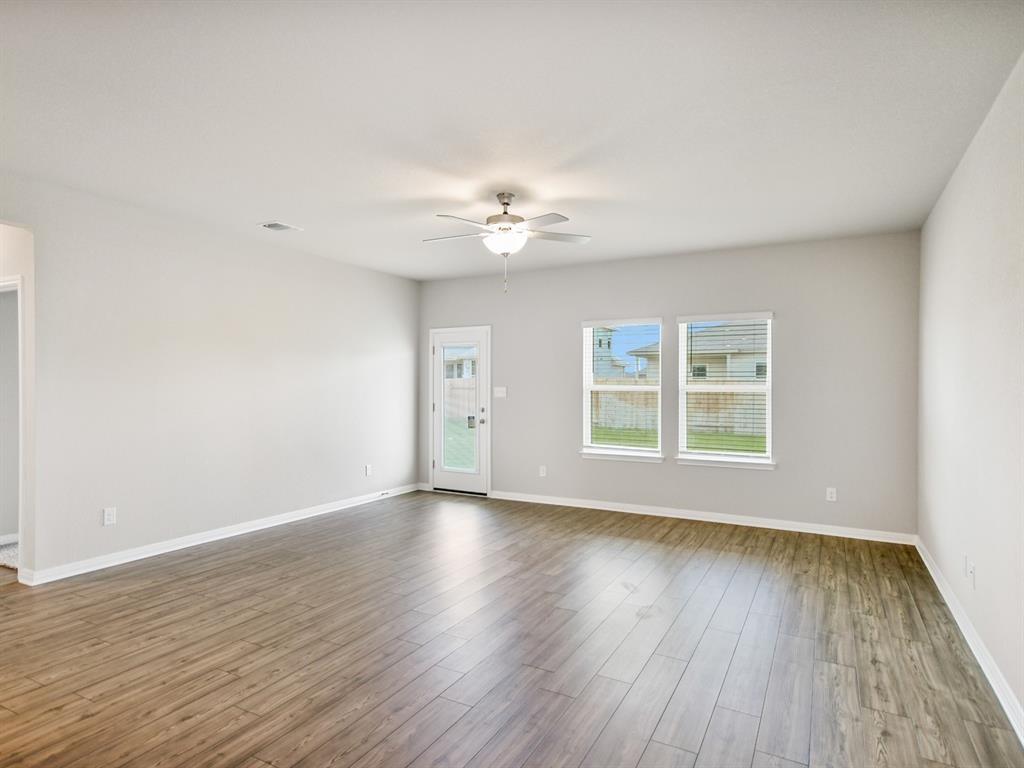 115 Cona Way, Hutto, TX 78634