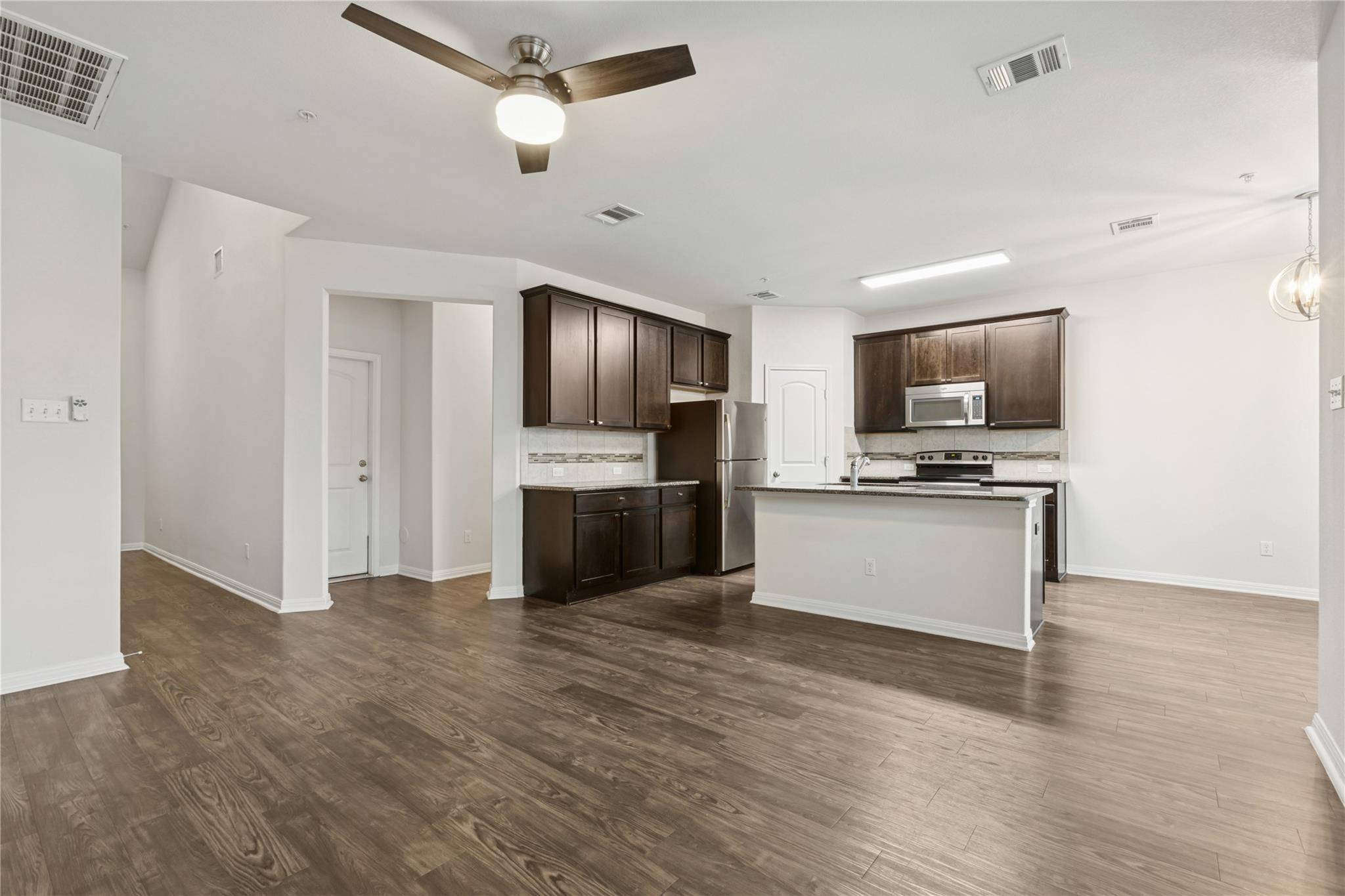 1200 S 10th St # 1003, Pflugerville, TX 78660