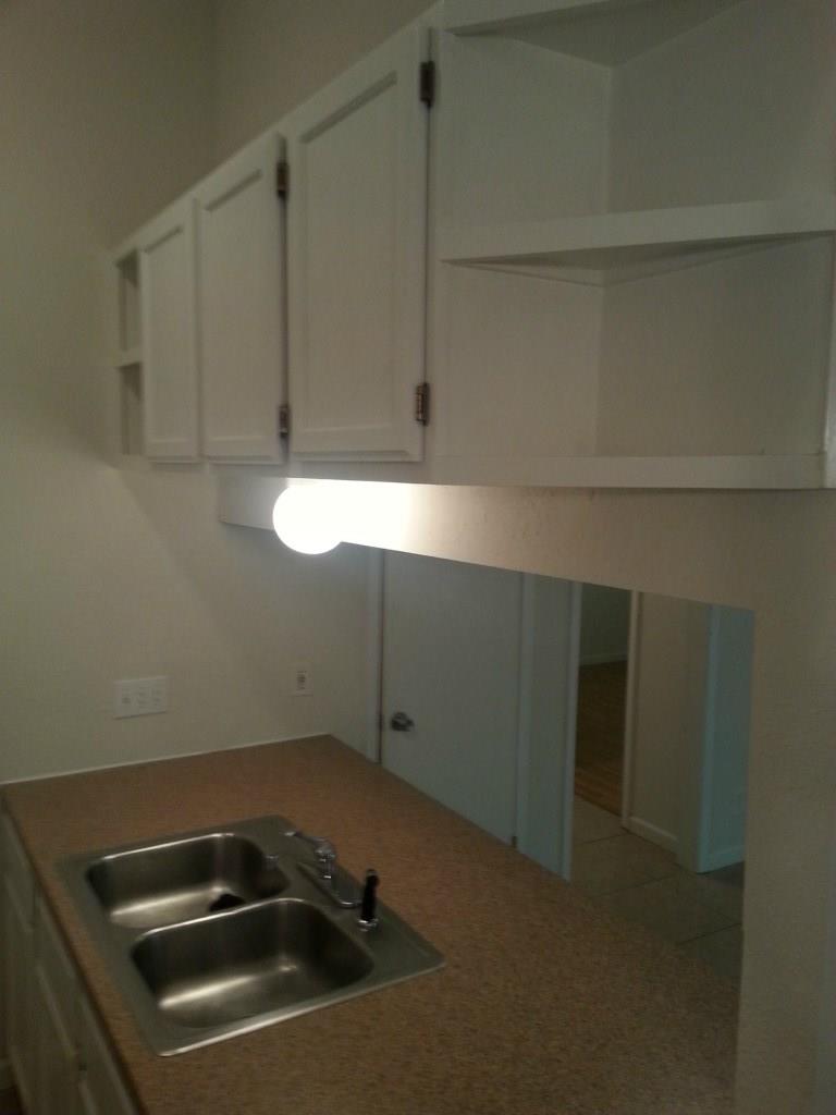 2710 S 1st St # 206, Austin, TX 78704