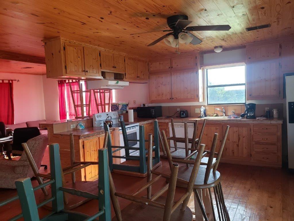 7947 County Road 1255, Lampasas, TX 76550