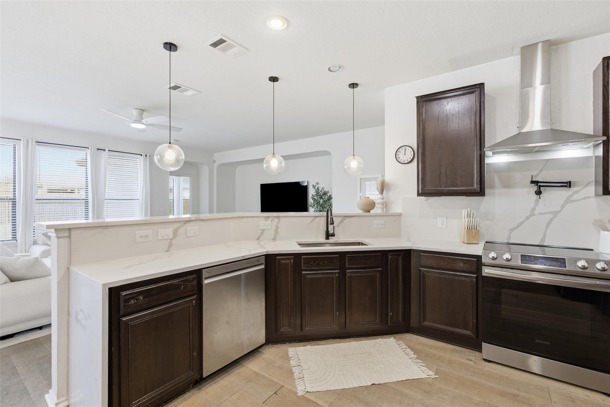 924 Watson Way, Pflugerville, TX 78660