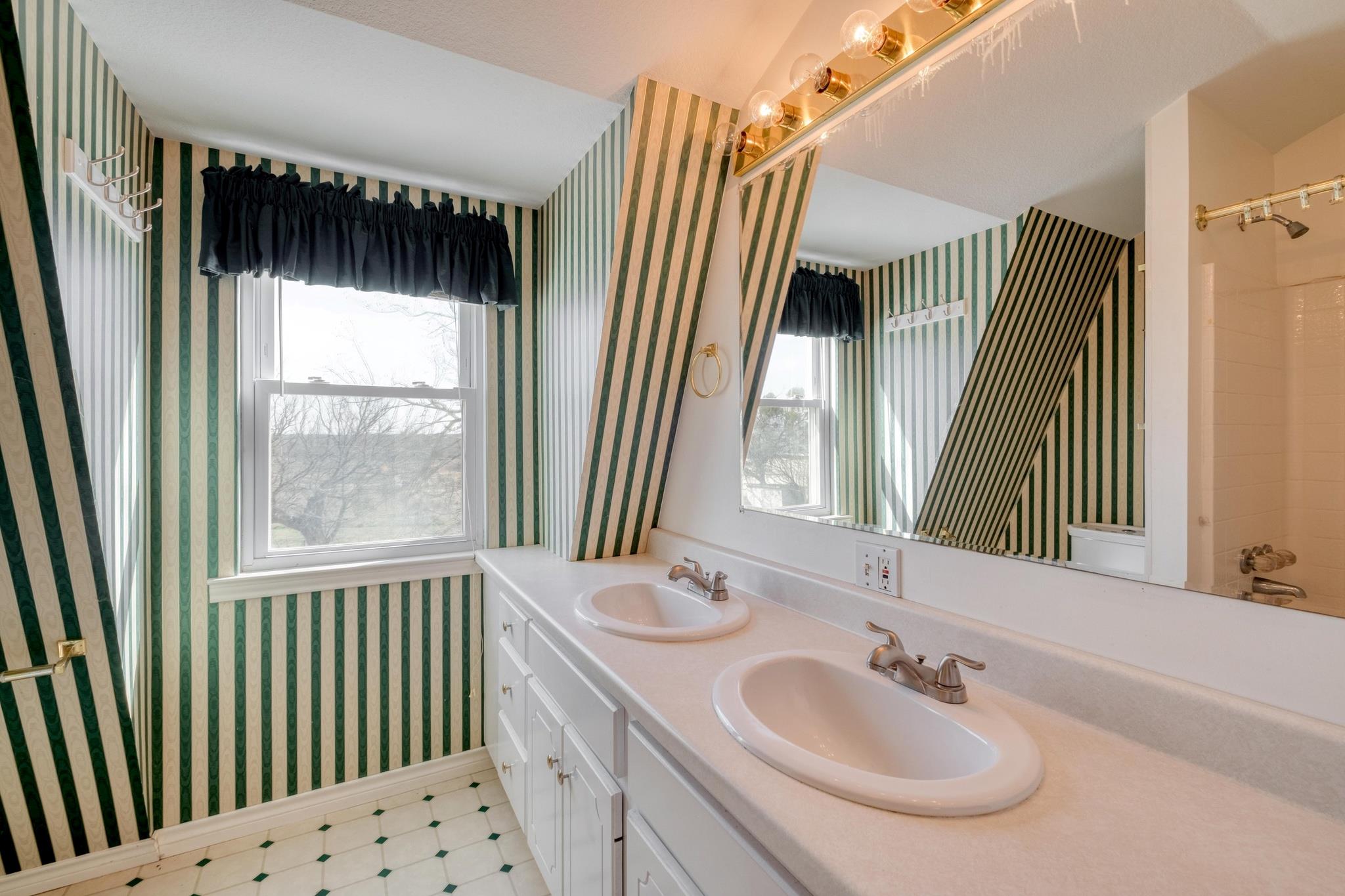 829 State Highway 21 Highway W, Cedar Creek, TX 78612