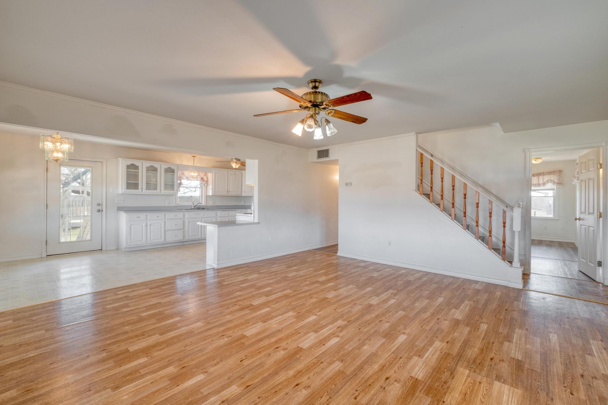 829 State Highway 21 Highway W, Cedar Creek, TX 78612