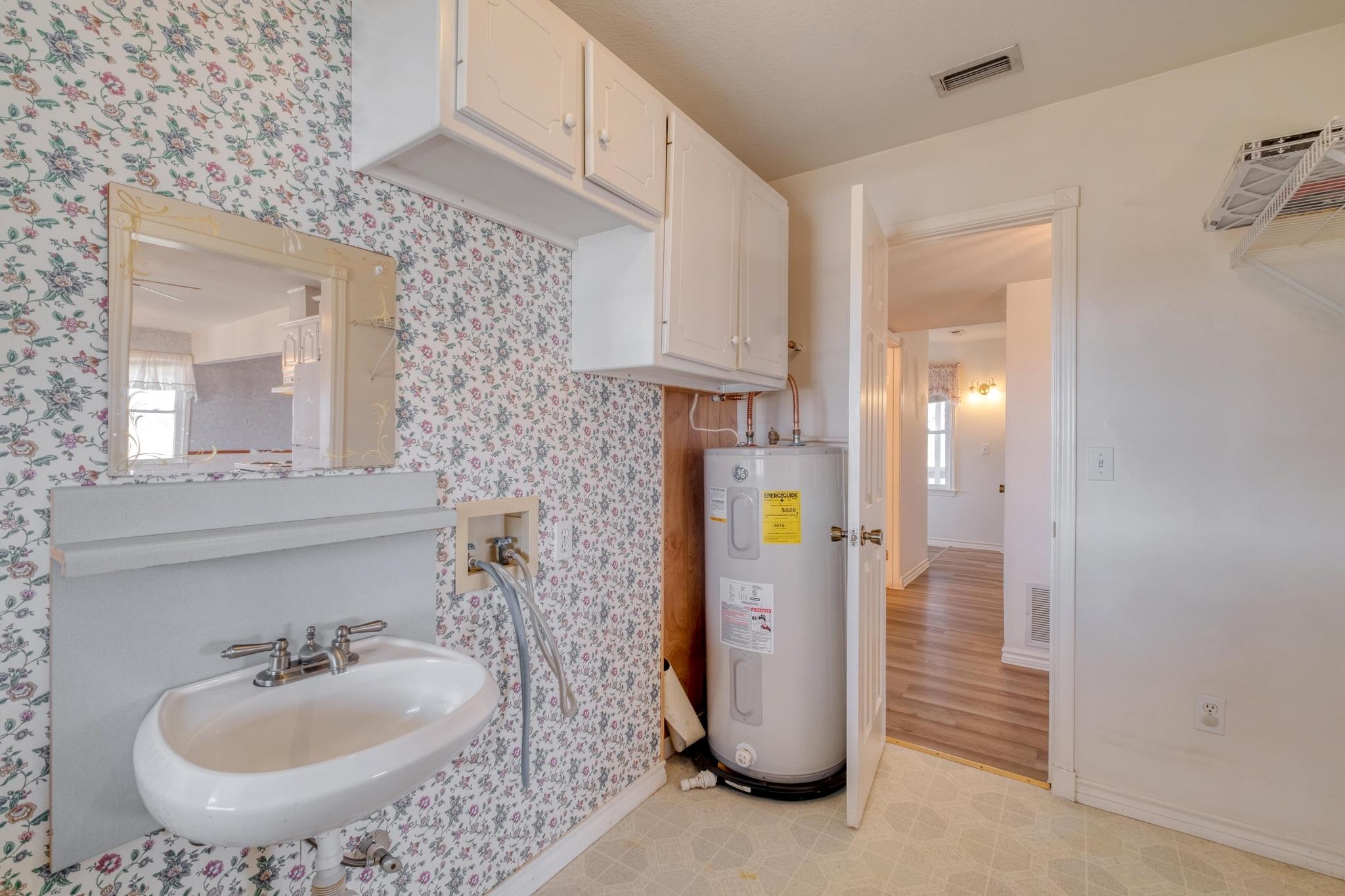 829 State Highway 21 Highway W, Cedar Creek, TX 78612