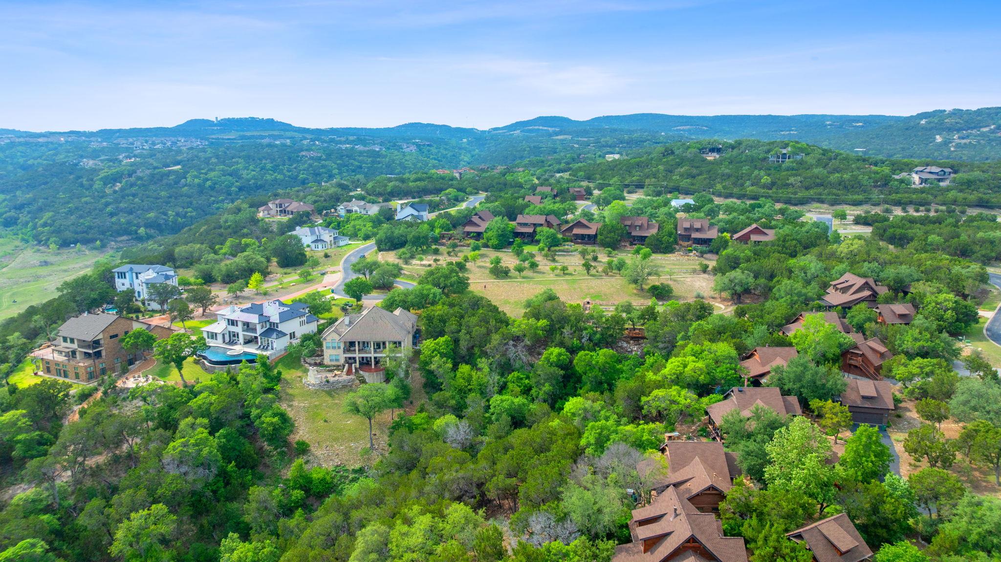 7201 Getaway Dr, Jonestown, TX 78645