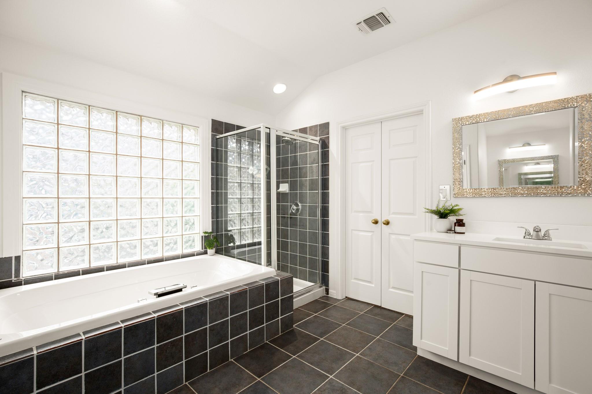 6702 WINNIPEG Cv, Austin, TX 78759