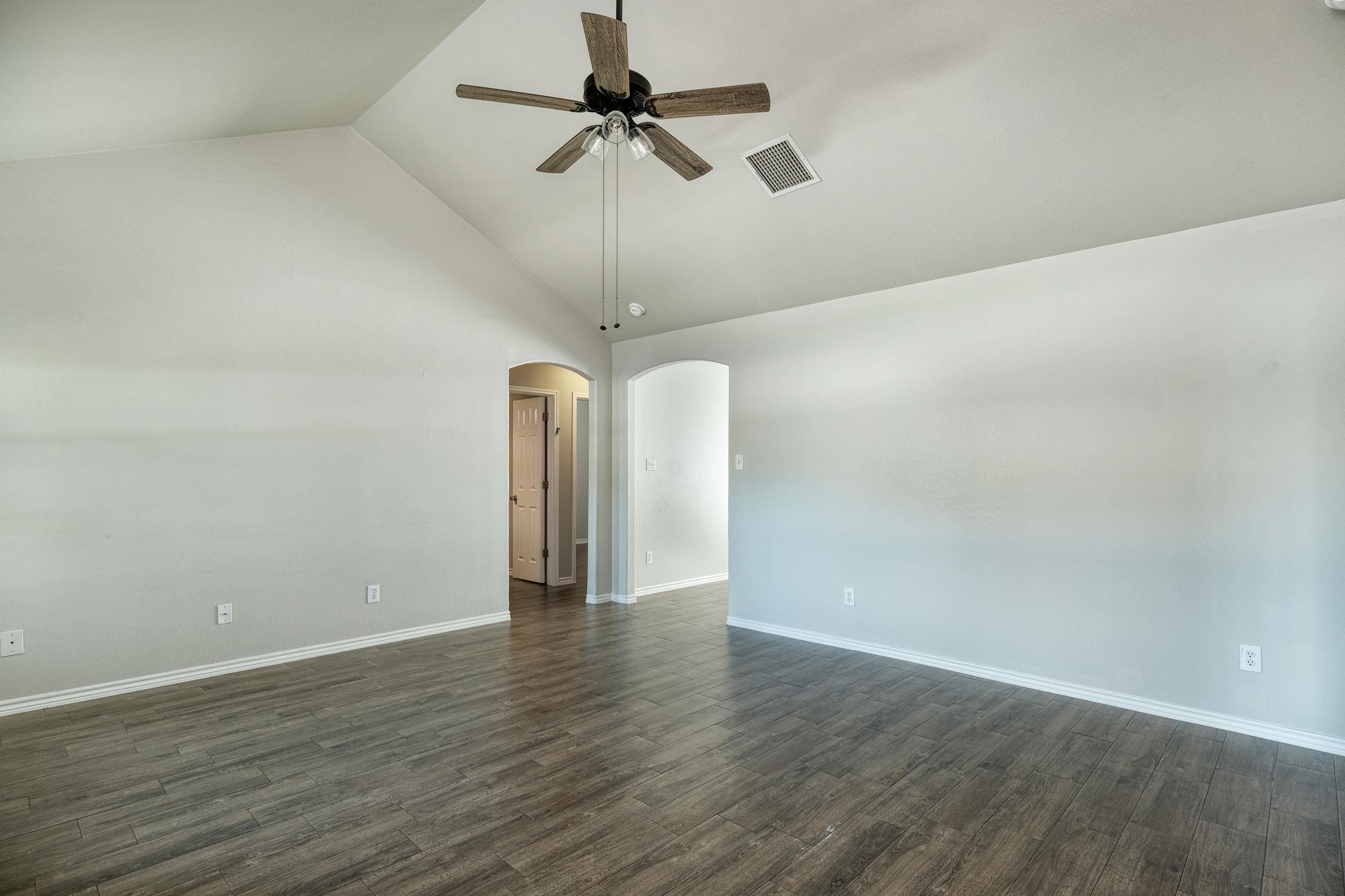 109 Castleberry Ct, Bertram, TX 78605