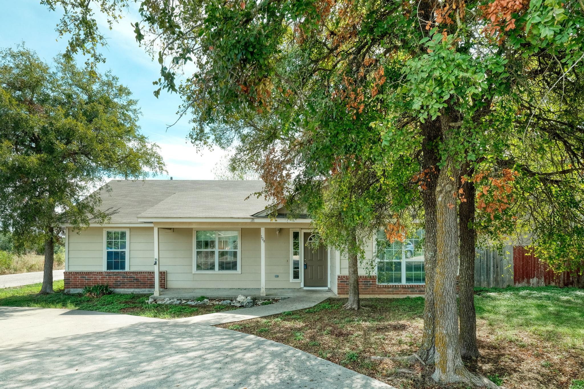 109 Castleberry Ct, Bertram, TX 78605