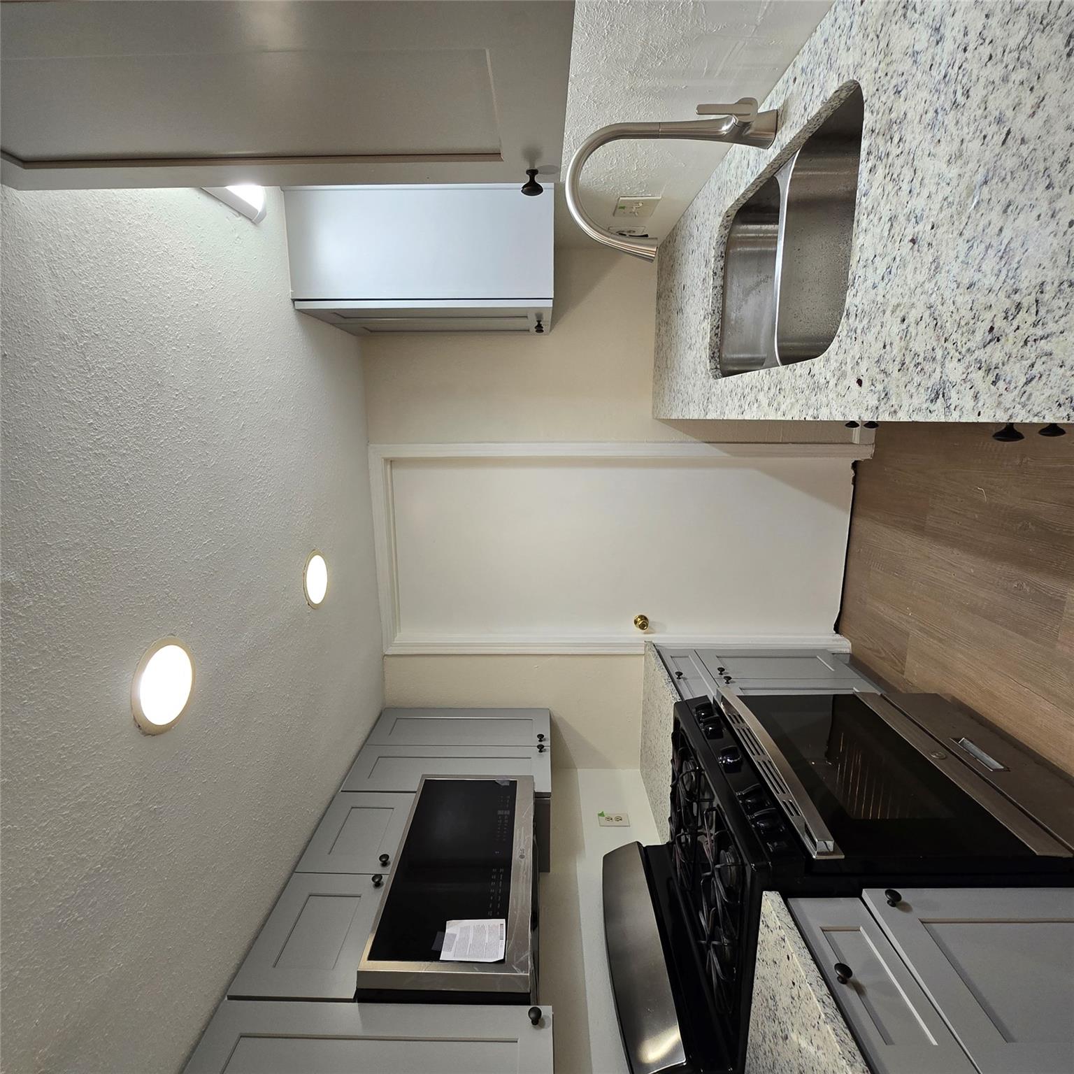 1305 Dobie Dr # A, Austin, TX 78753