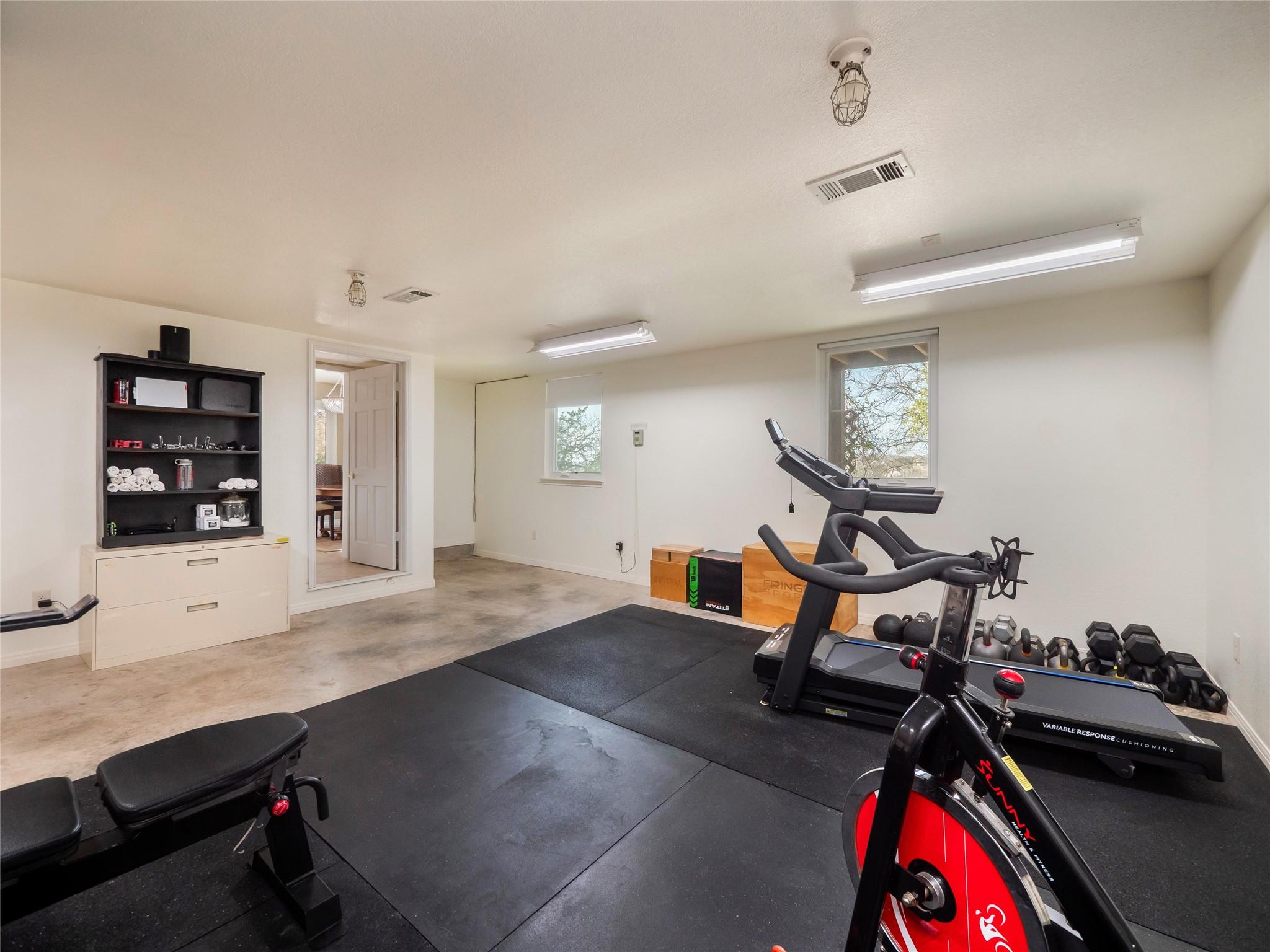 302 S Ridge Cir, Georgetown, TX 78628