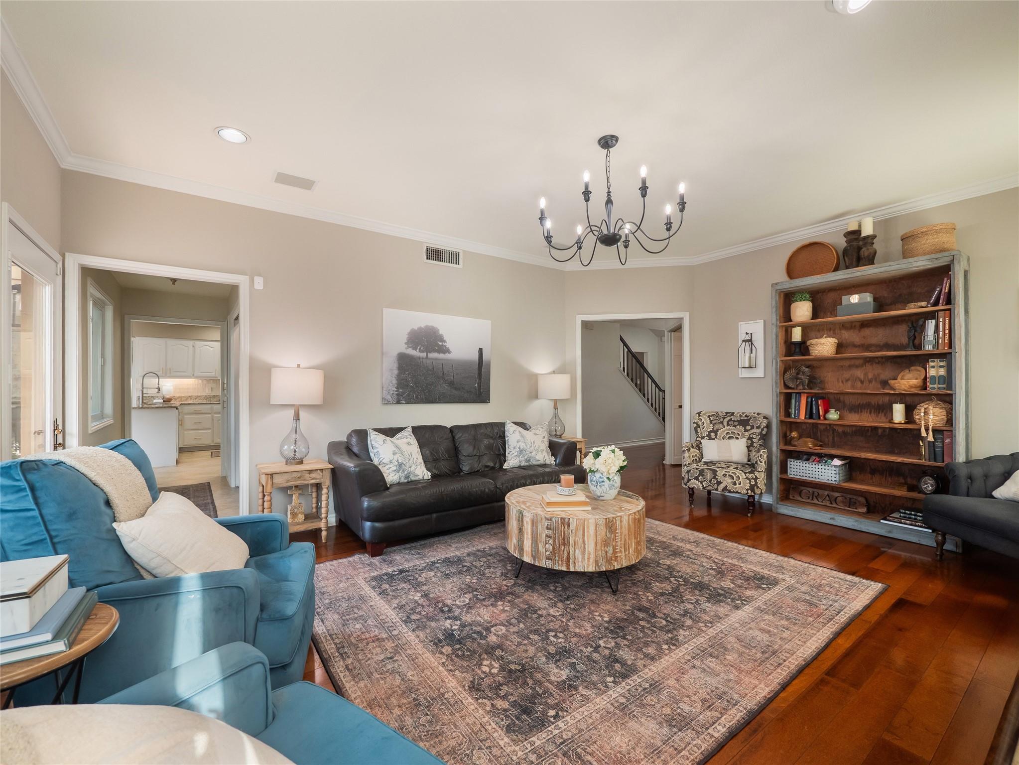 302 S Ridge Cir, Georgetown, TX 78628