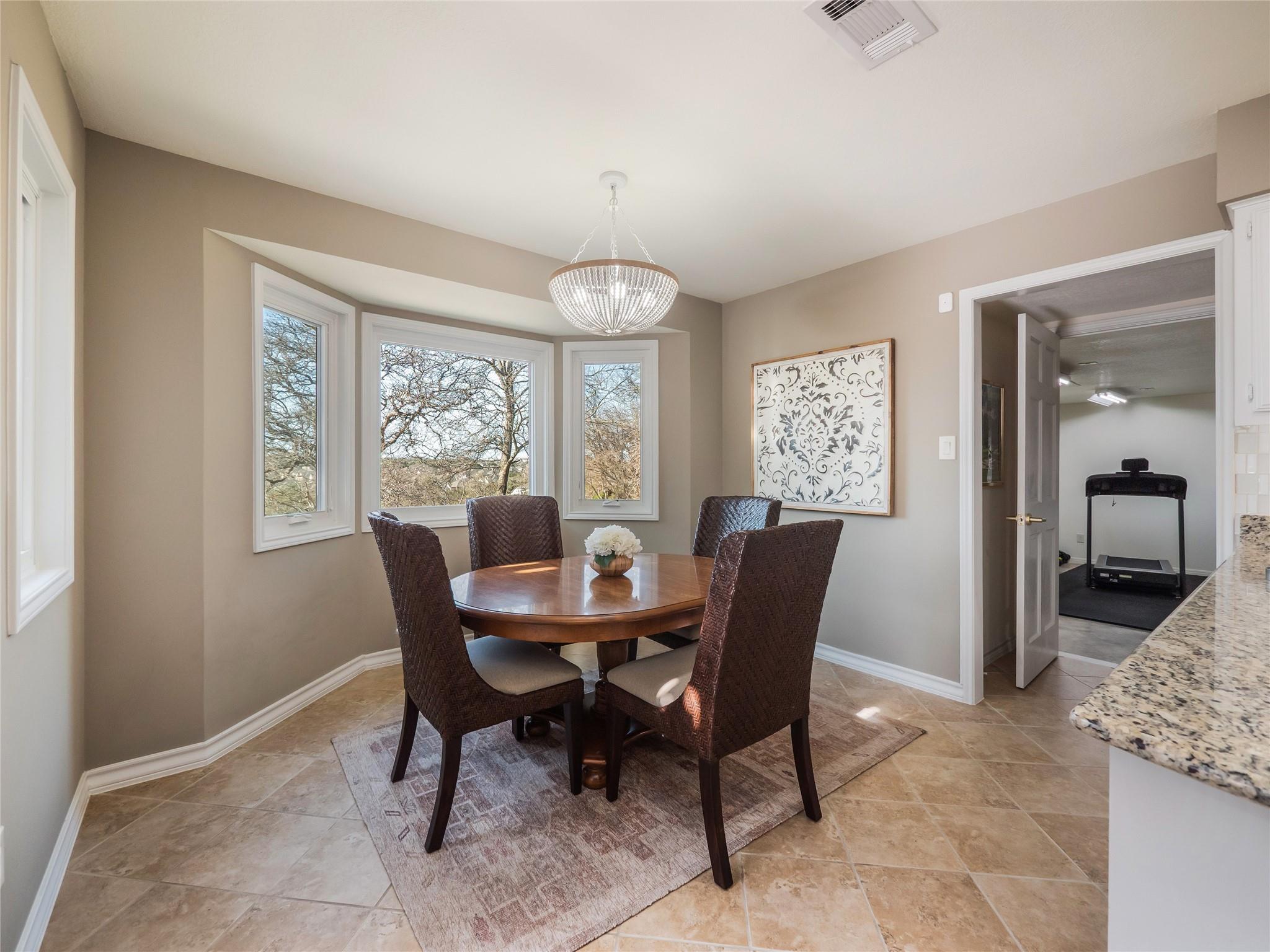 302 S Ridge Cir, Georgetown, TX 78628