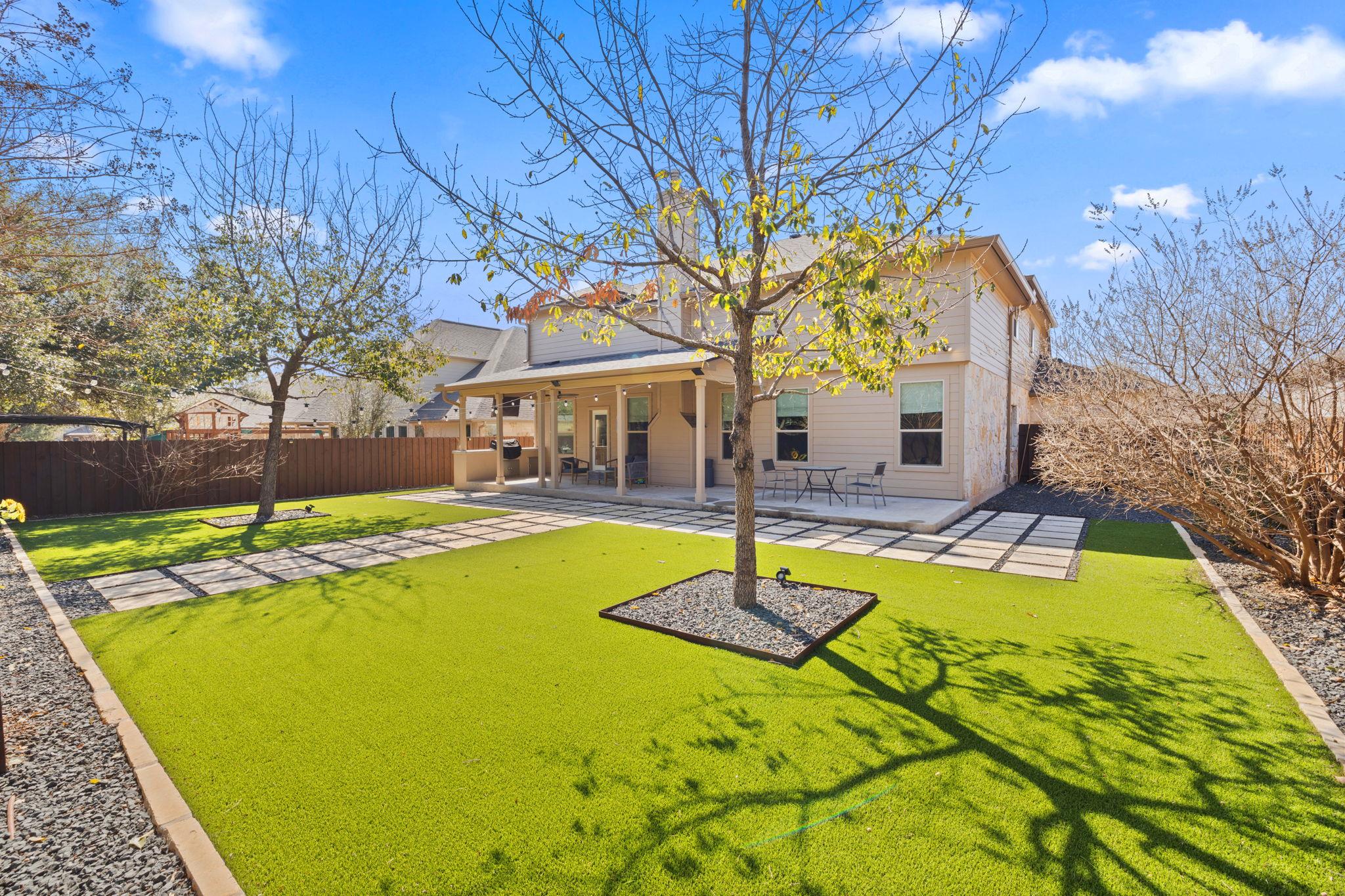 208 Arrezo Ln, Georgetown, TX 78628