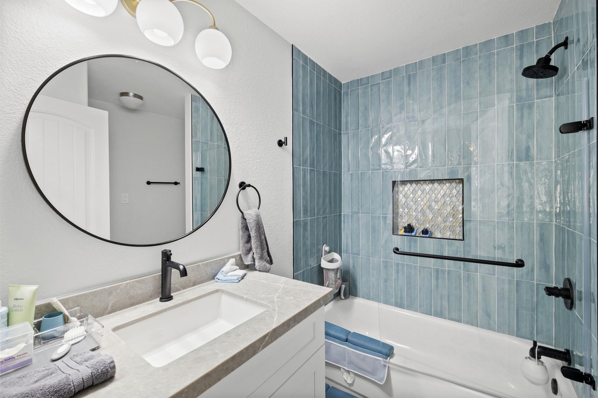 208 Arrezo Ln, Georgetown, TX 78628