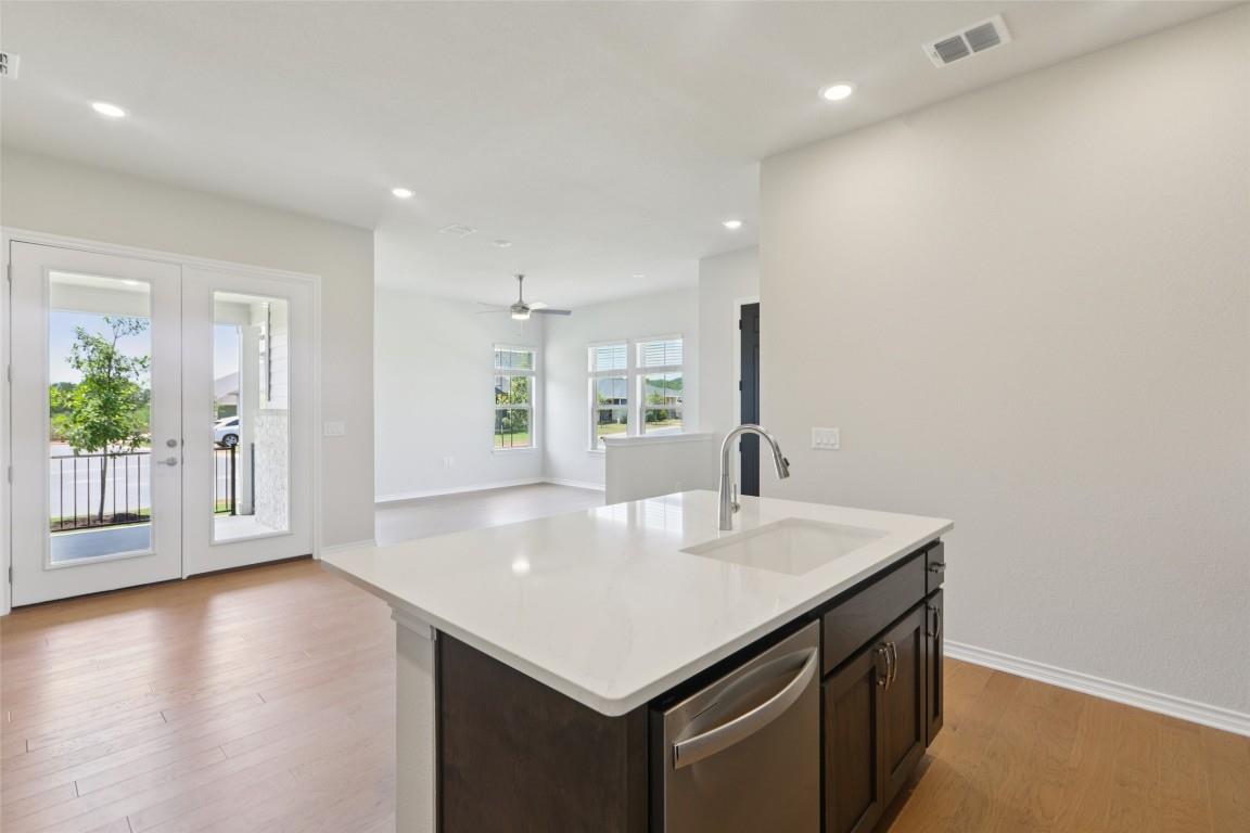 140 Stewart Dr # 102, San Marcos, TX 78666